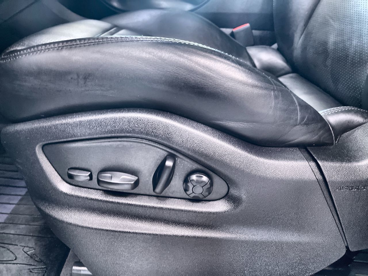 2022 Porsche Cayenne in Regina, Saskatchewan