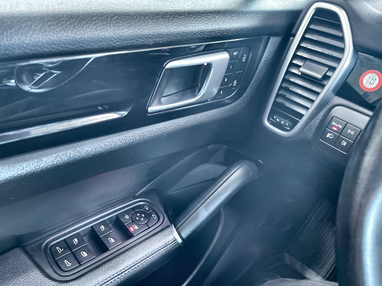 2022 Porsche Cayenne in Regina, Saskatchewan