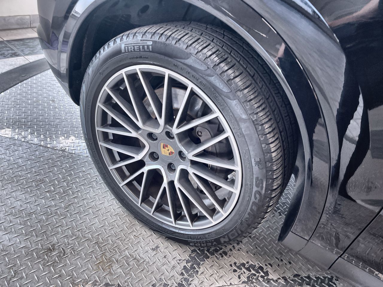 2022 Porsche Cayenne in Regina, Saskatchewan