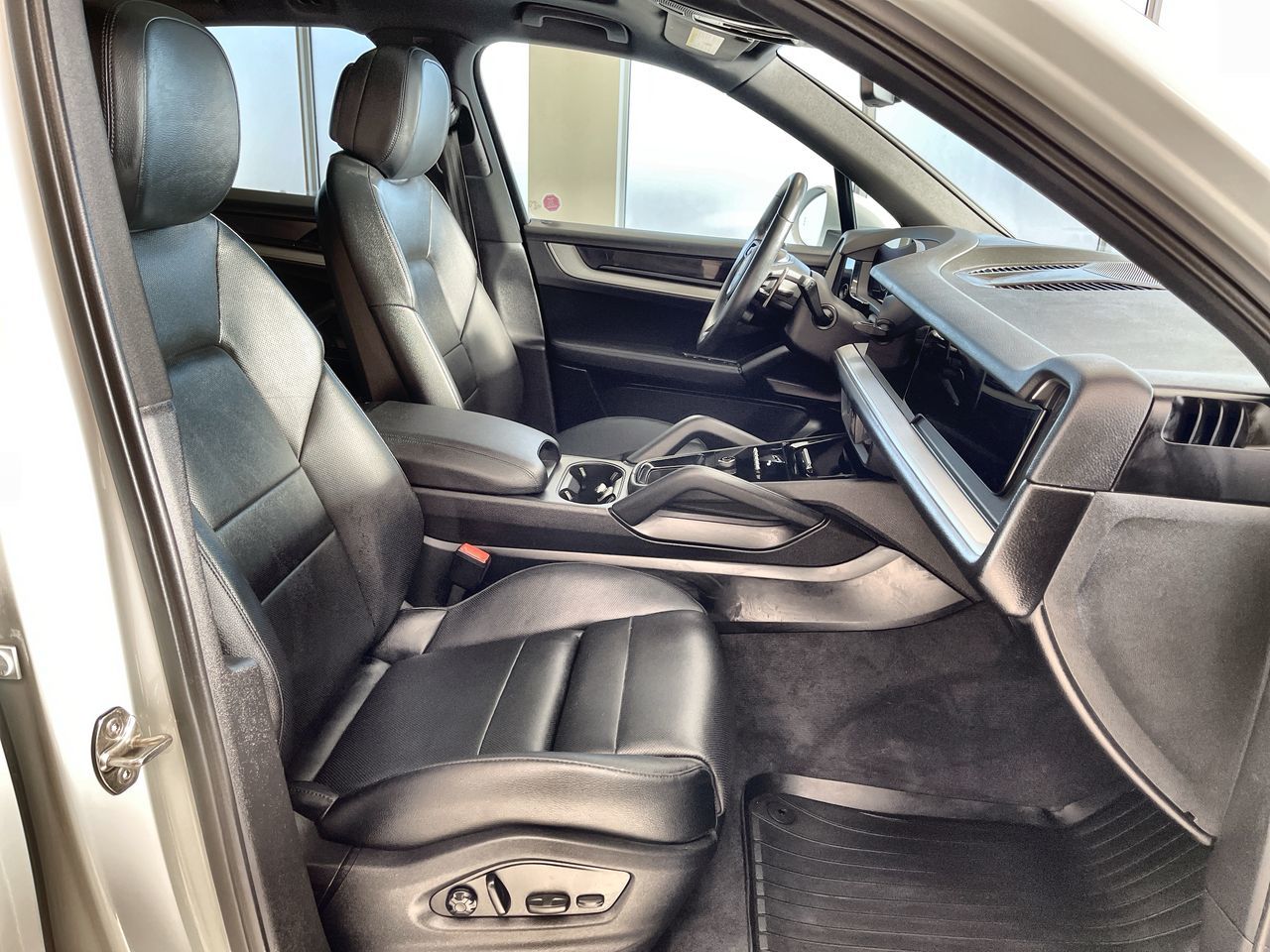 2024 Porsche Cayenne
