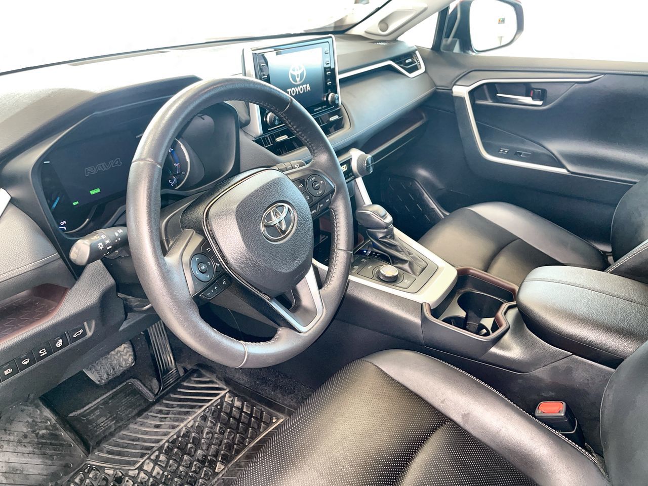 Toyota RAV4  2020 à Regina, Saskatchewan