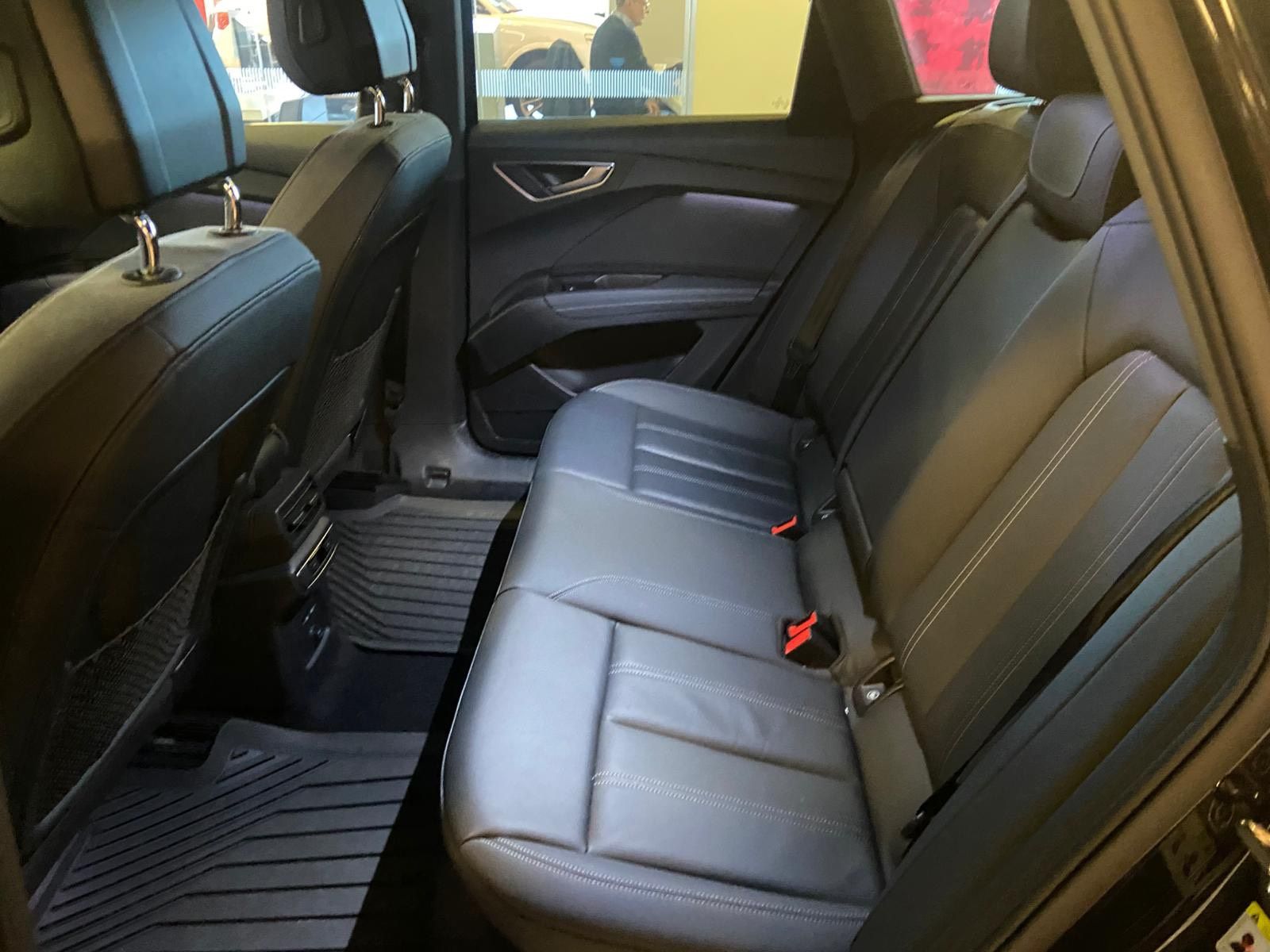 Audi Q4 e-tron  2024 à Vancouver, Colombie-Britannique