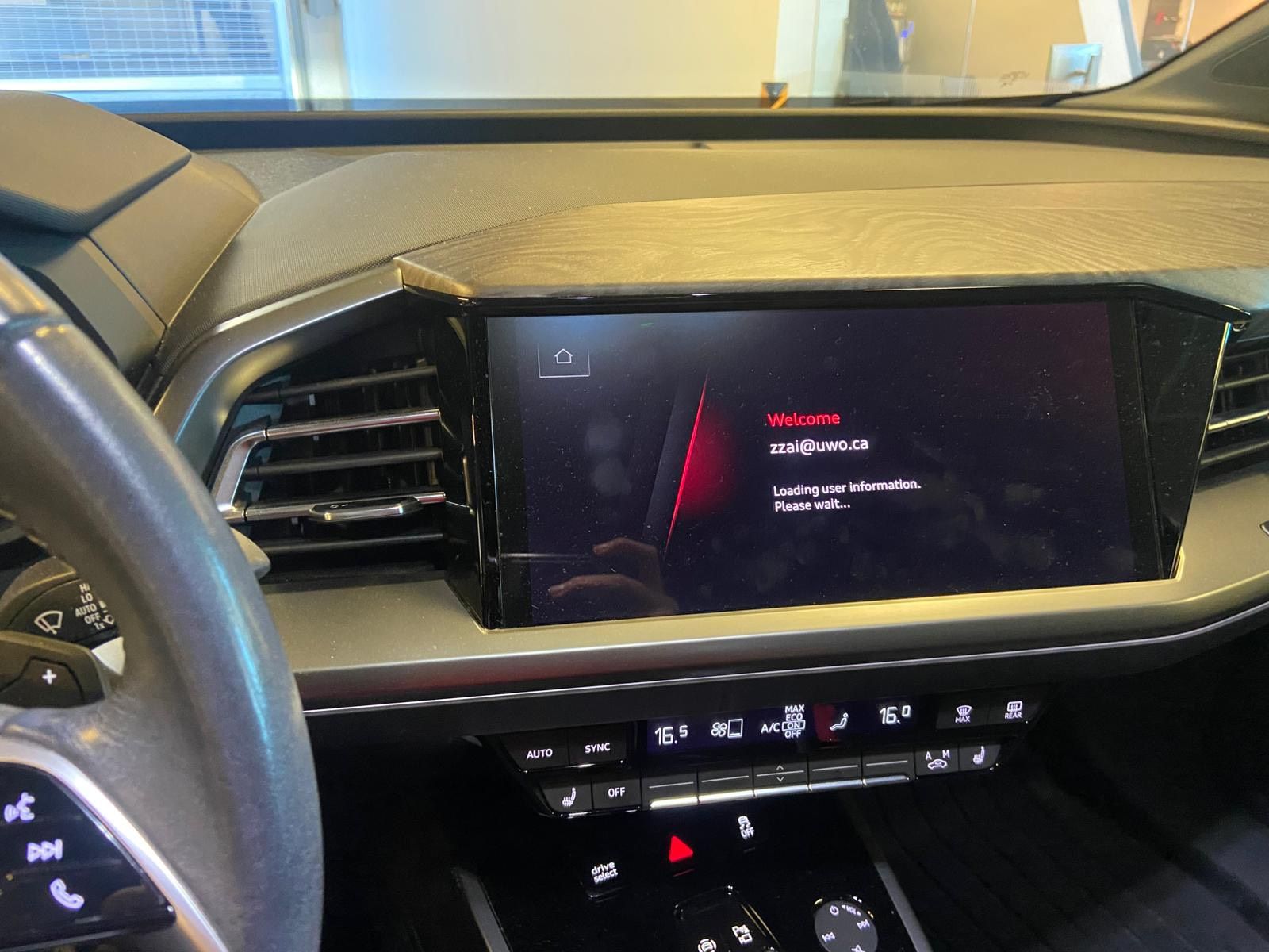 Audi Q4 e-tron  2024 à Vancouver, Colombie-Britannique