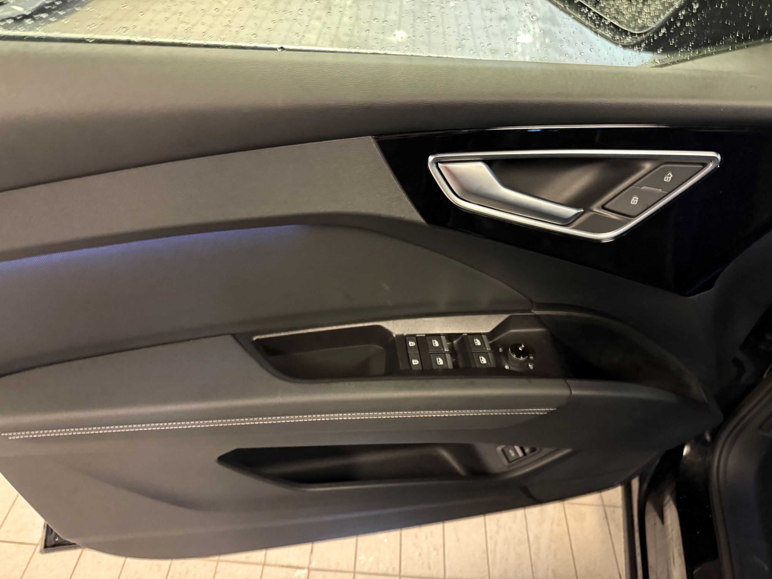 Audi Q4 e-tron  2025 à Vancouver, Colombie-Britannique