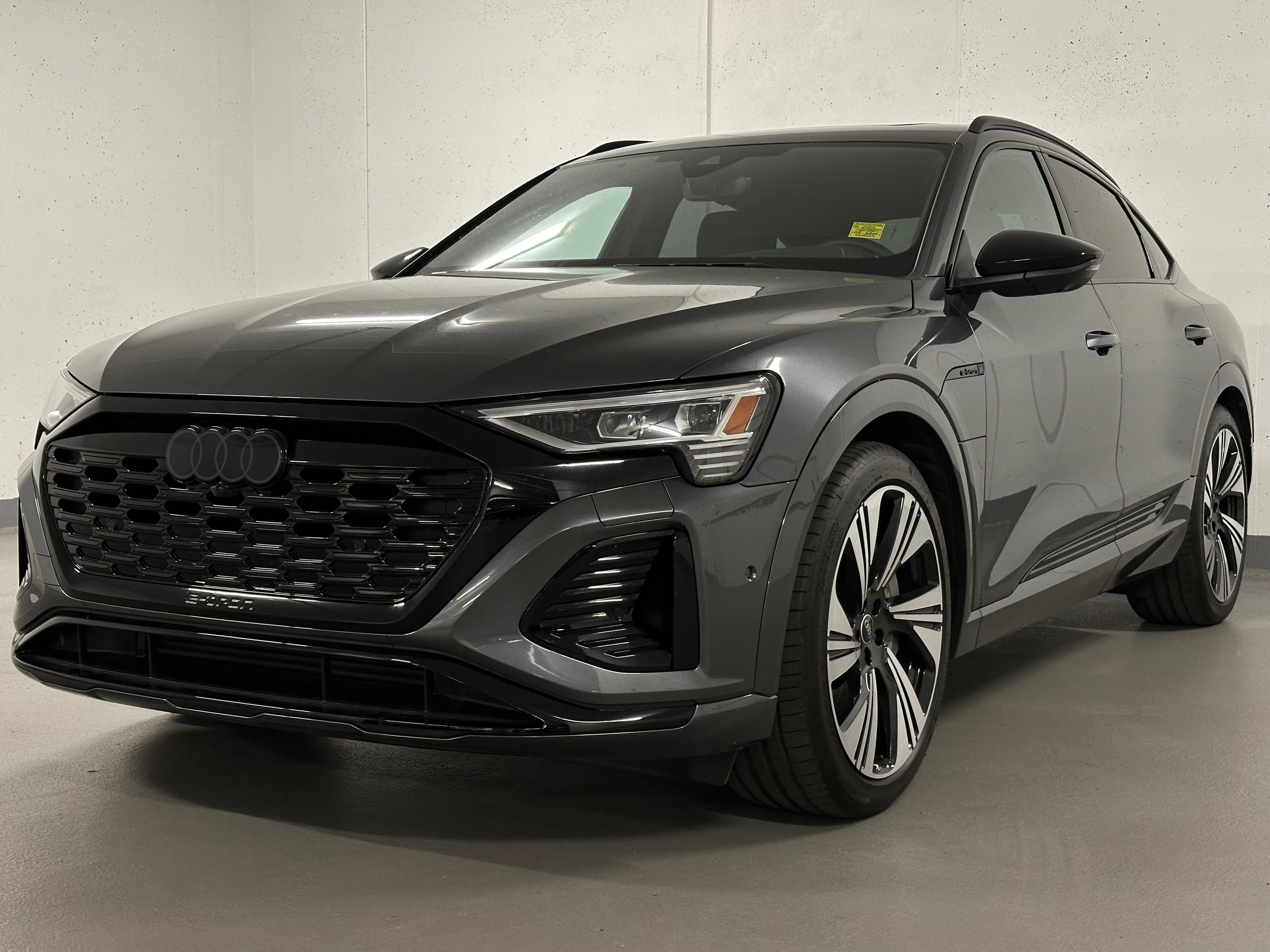 Audi Q8 e-tron  2024 à Vancouver, Colombie-Britannique