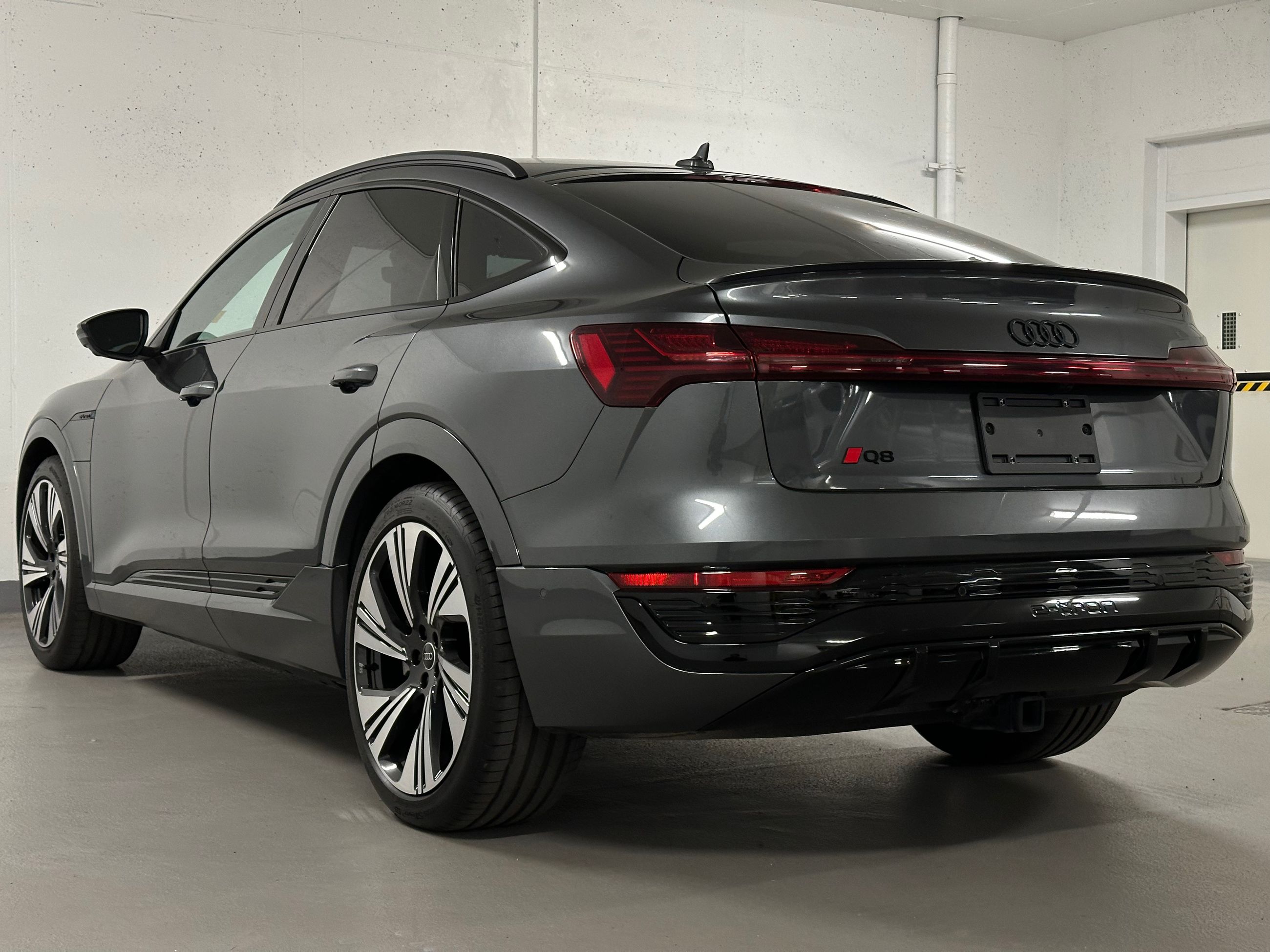 Audi Q8 e-tron  2024 à Vancouver, Colombie-Britannique