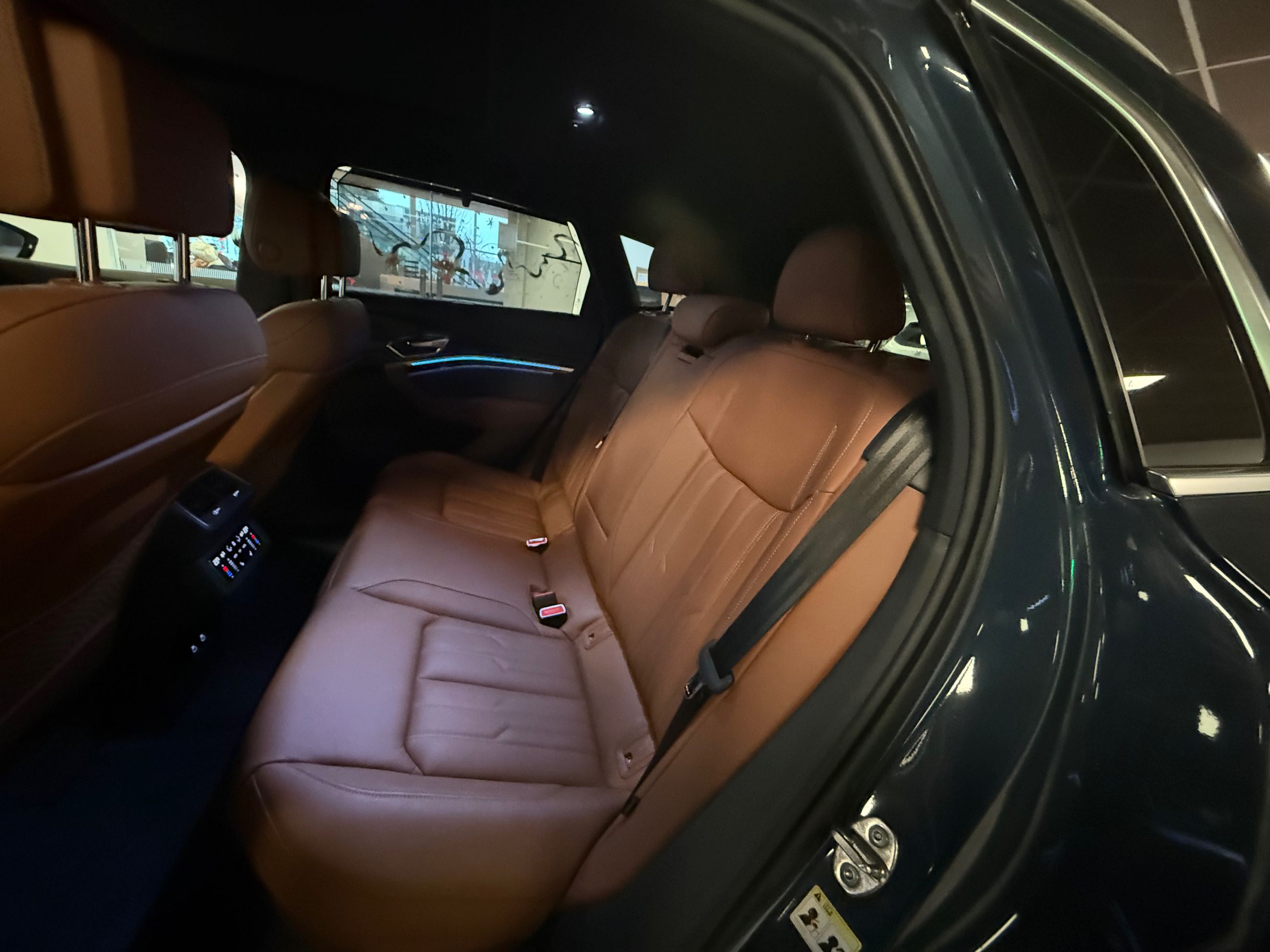 Audi Q8 e-tron  2024 à Vancouver, Colombie-Britannique