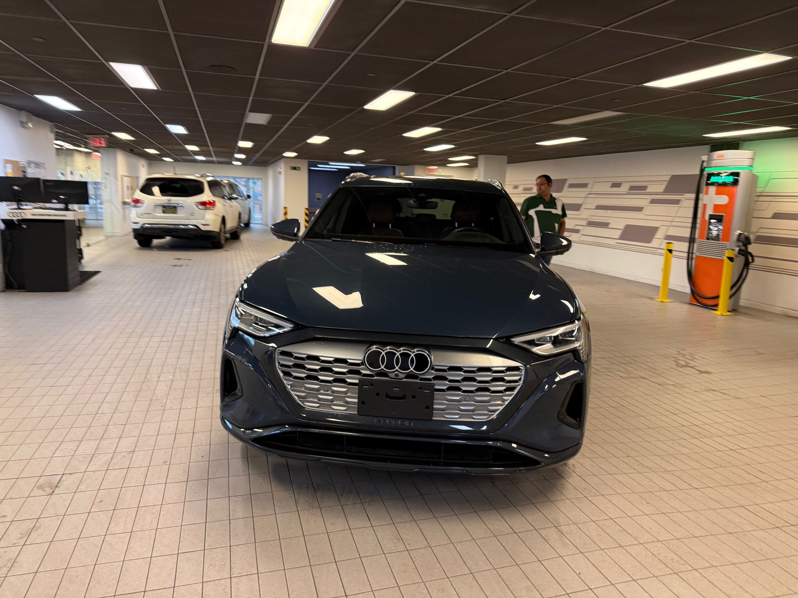 Audi Q8 e-tron  2024 à Vancouver, Colombie-Britannique