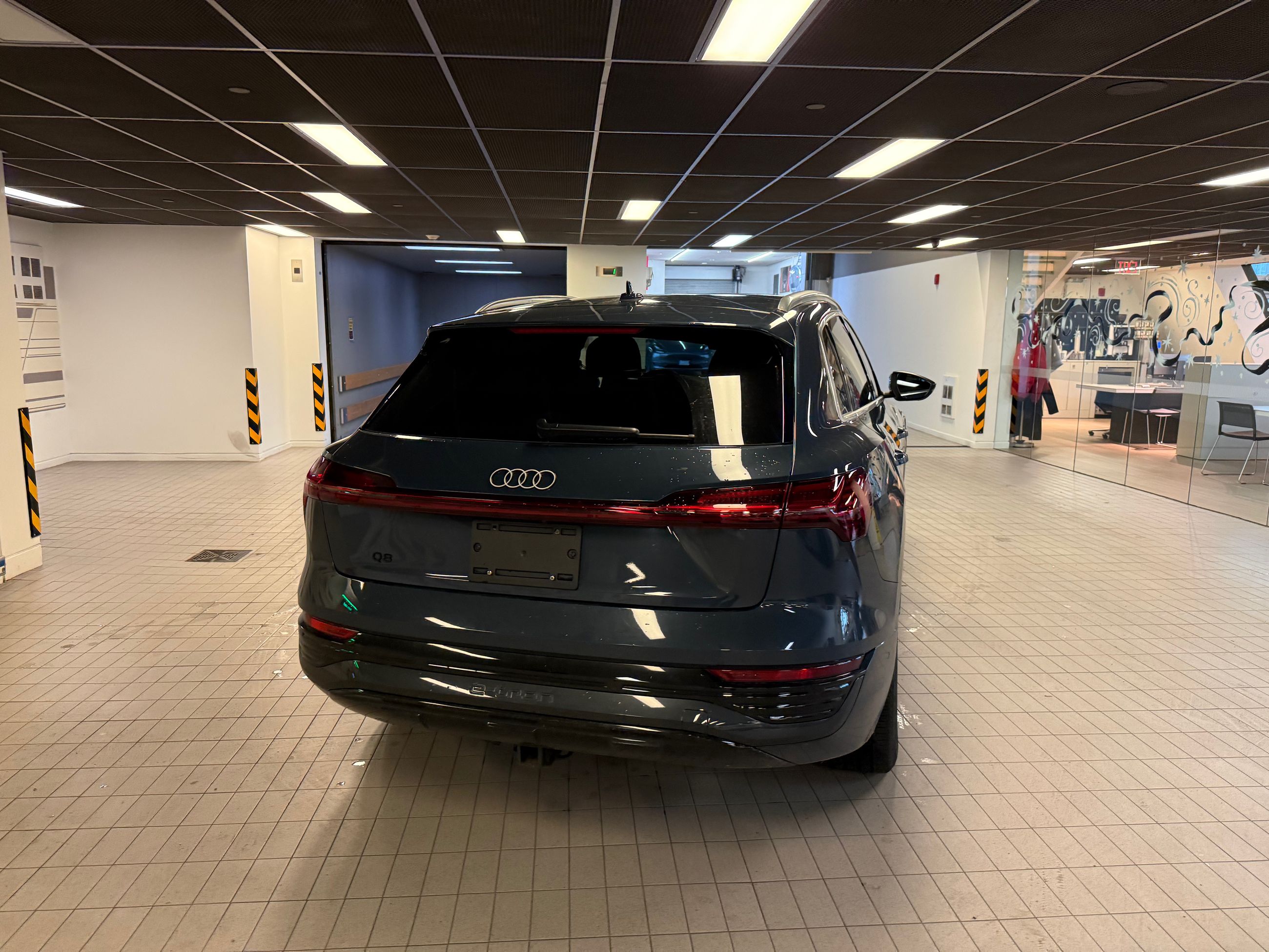 Audi Q8 e-tron  2024 à Vancouver, Colombie-Britannique