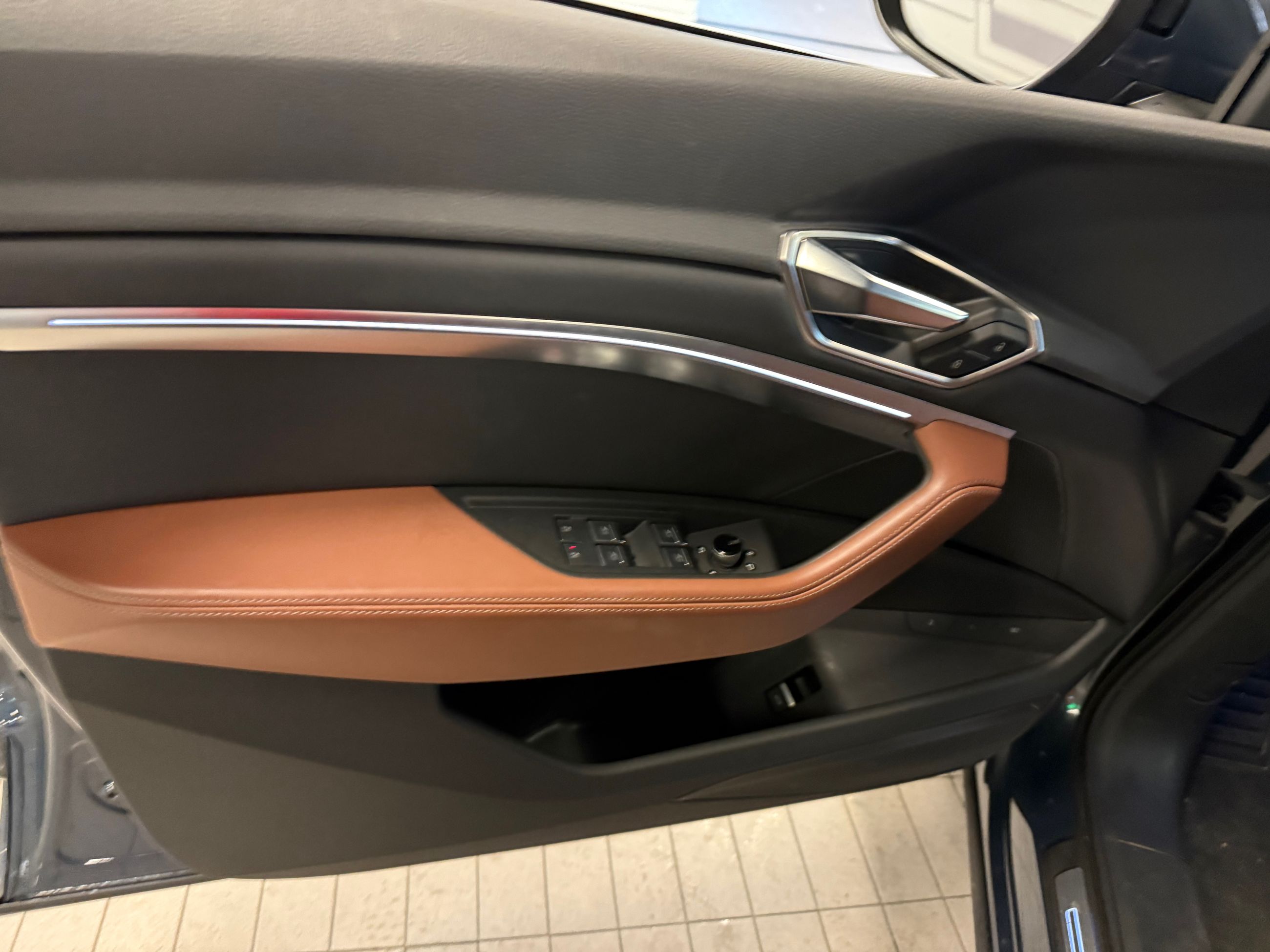 Audi Q8 e-tron  2024 à Vancouver, Colombie-Britannique