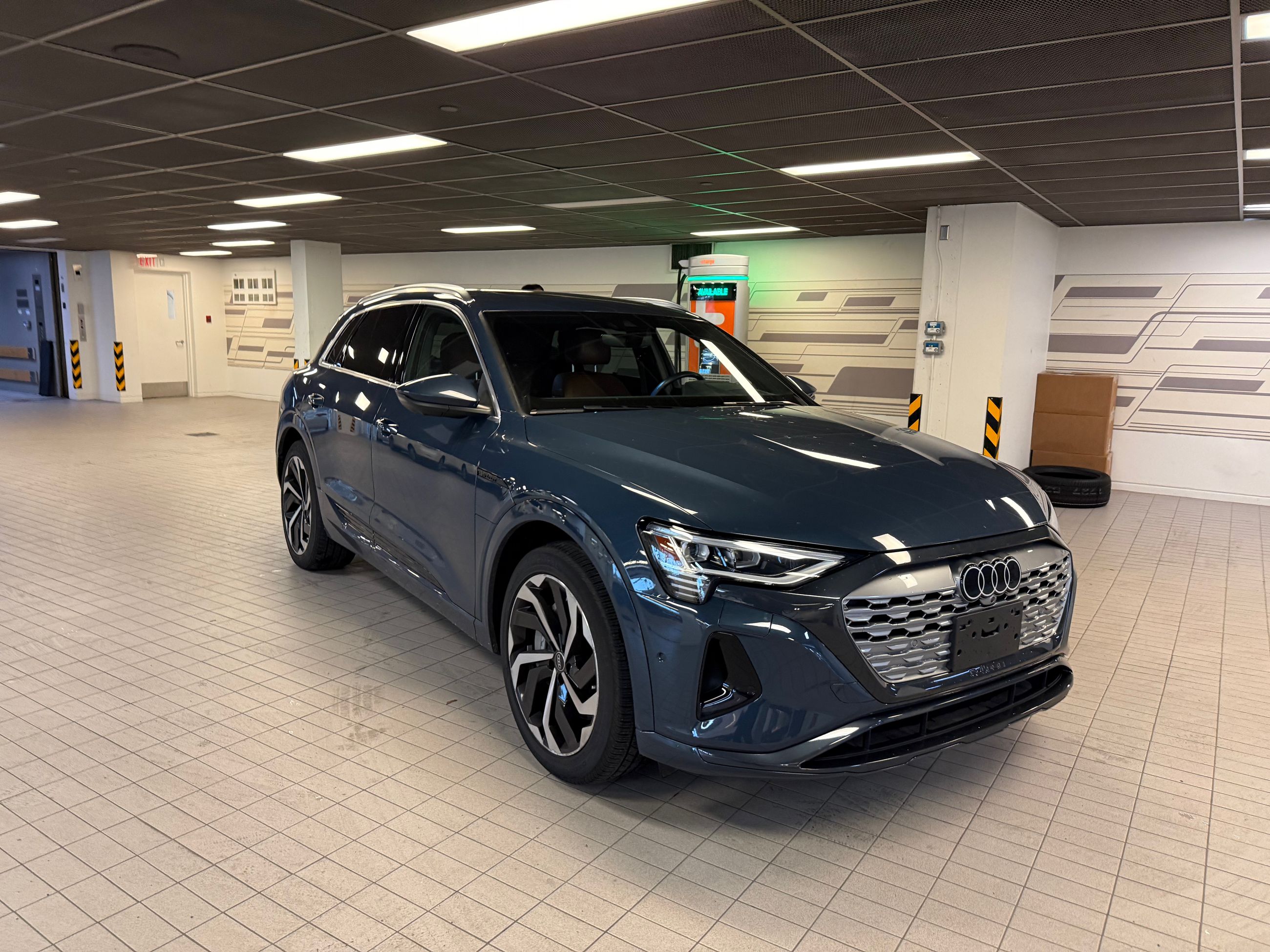 Audi Q8 e-tron  2024 à Vancouver, Colombie-Britannique