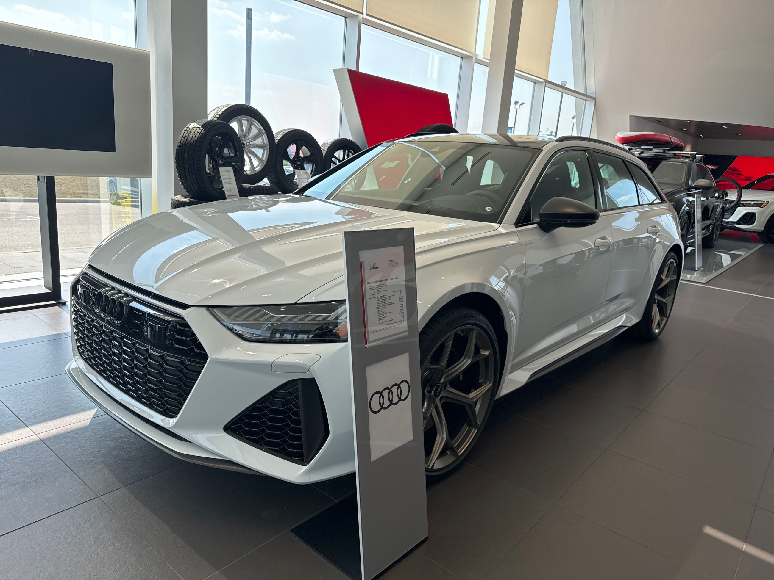 2025 Audi RS 6 Avant in Barrie, Ontario
