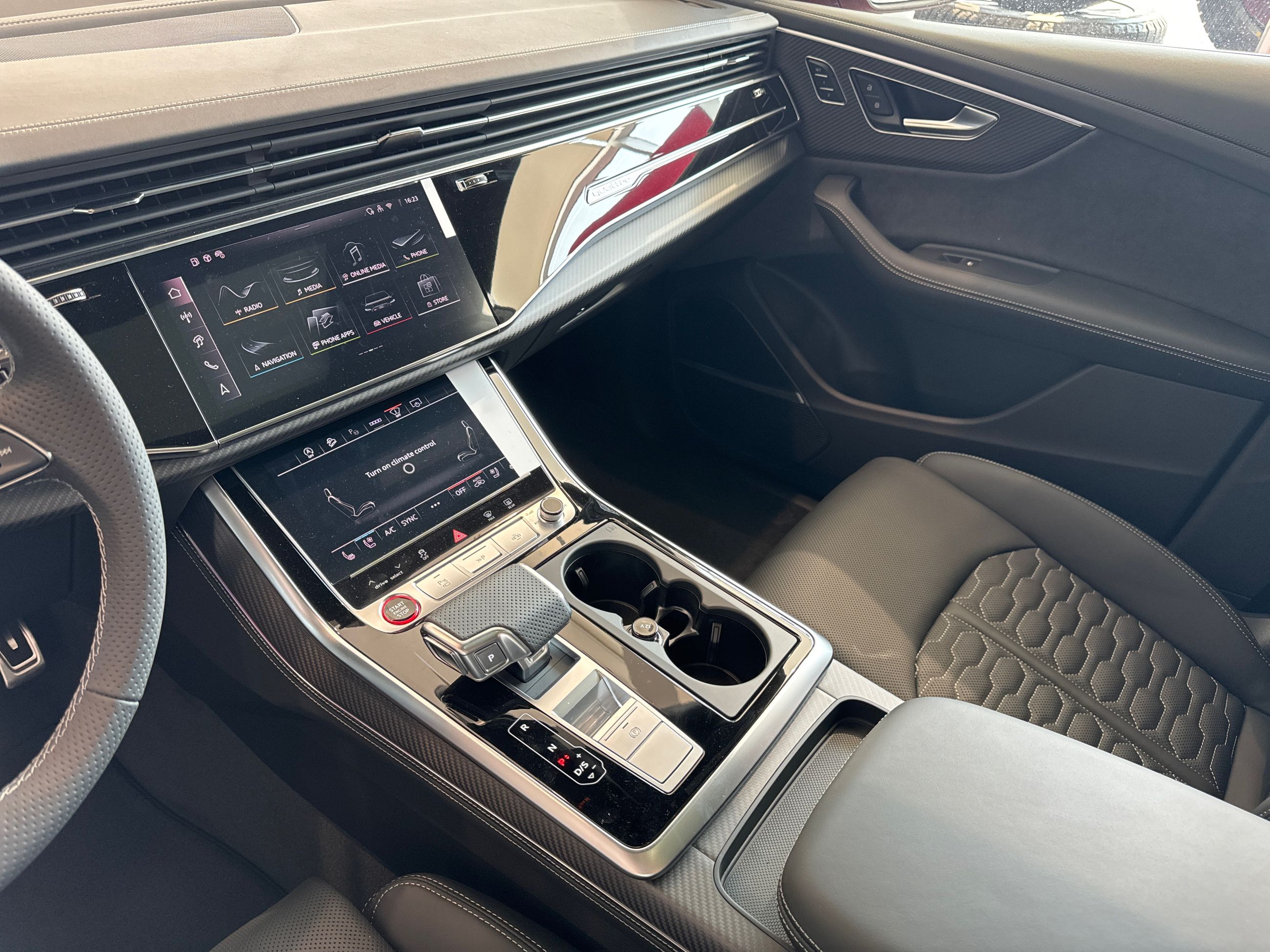 Audi RS Q8  2025 à Barrie, Ontario