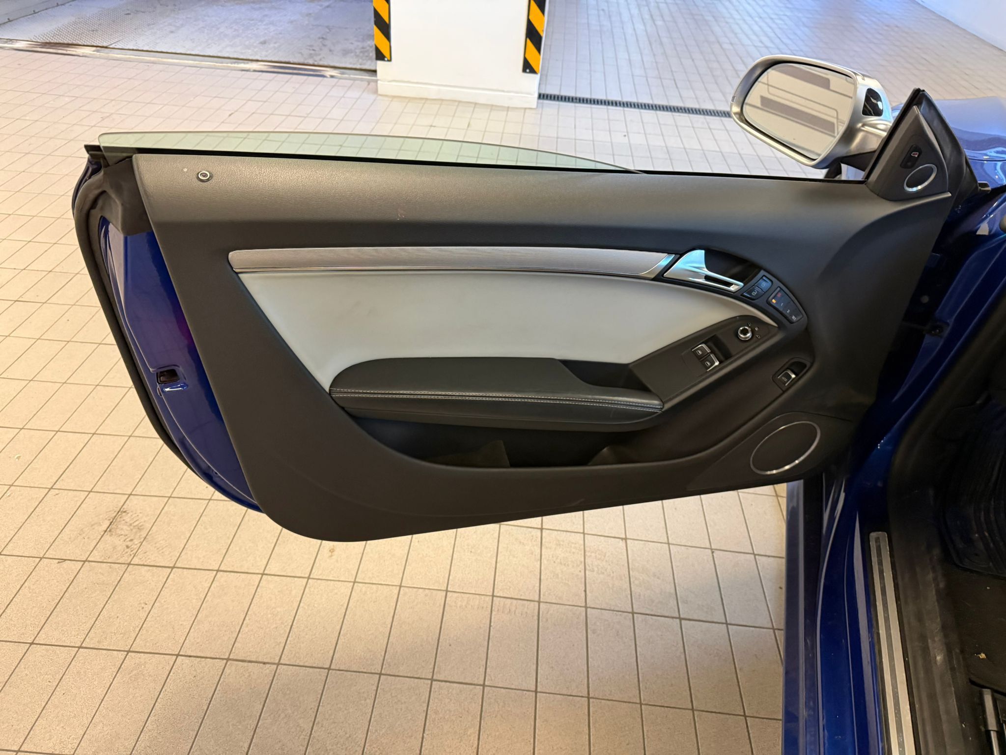 2013 Audi RS5 in Vancouver, British Columbia