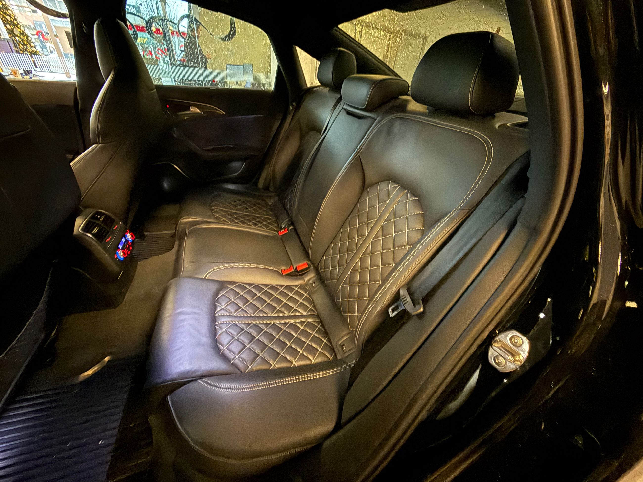 Audi S6  2017 à Vancouver, Colombie-Britannique