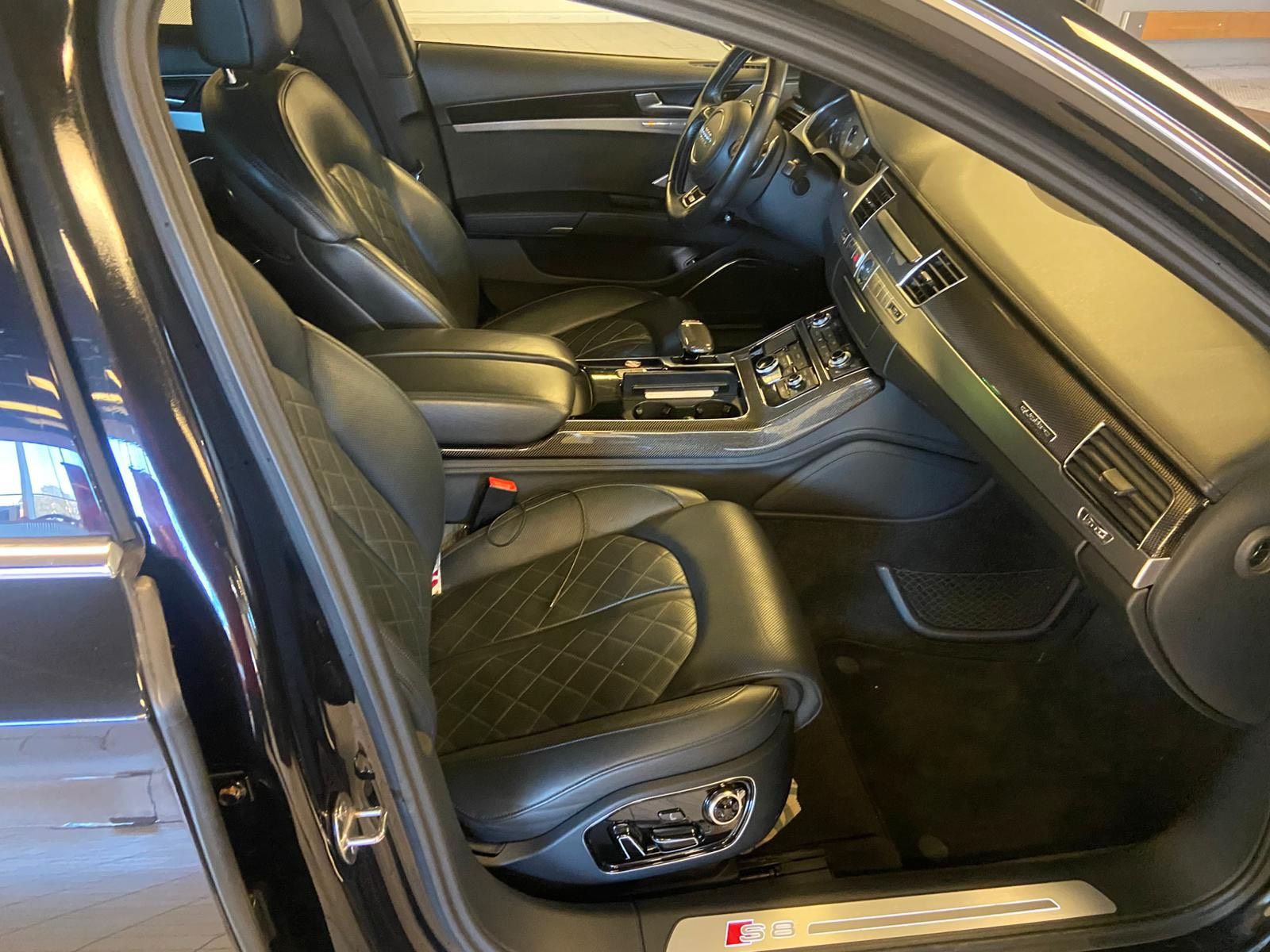 Audi S8  2015 à Vancouver, Colombie-Britannique