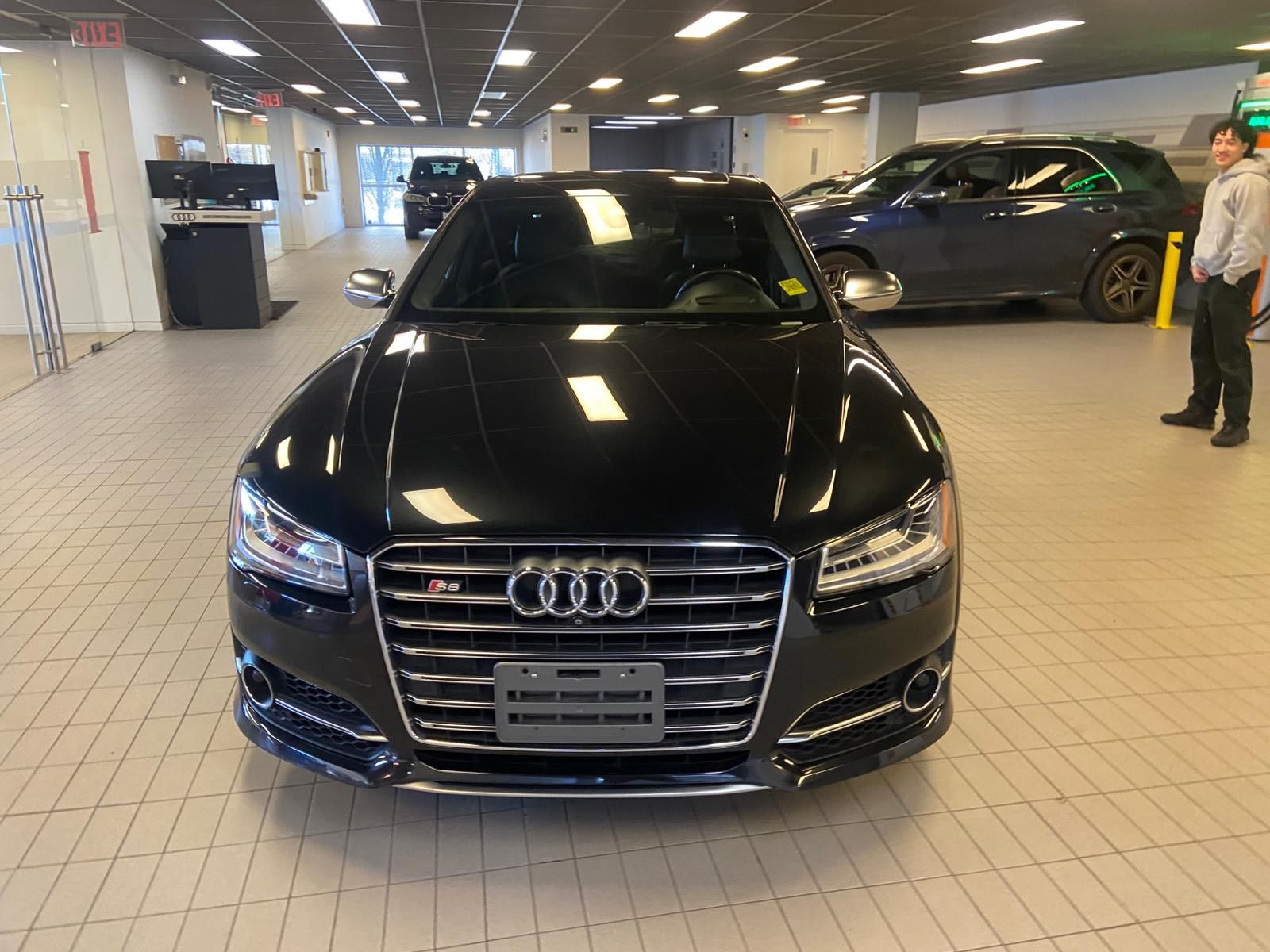 Audi S8  2015 à Vancouver, Colombie-Britannique