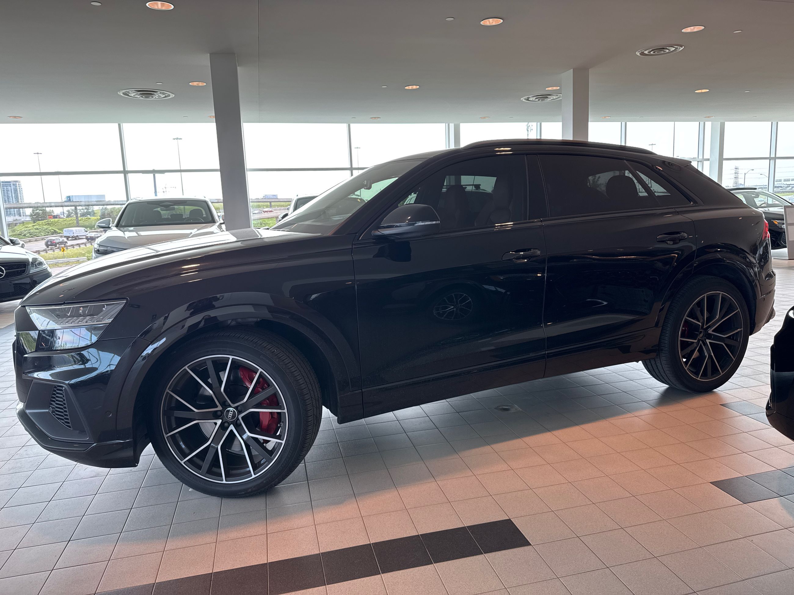 Audi SQ8  2023 à Toronto, Ontario