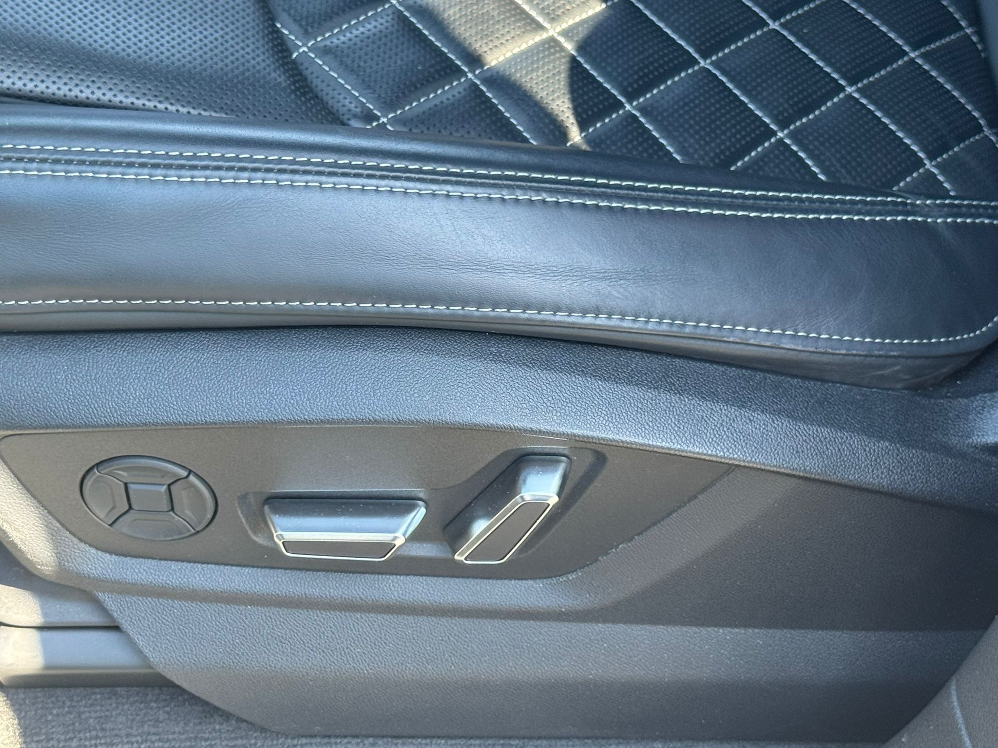 2023 Audi SQ8