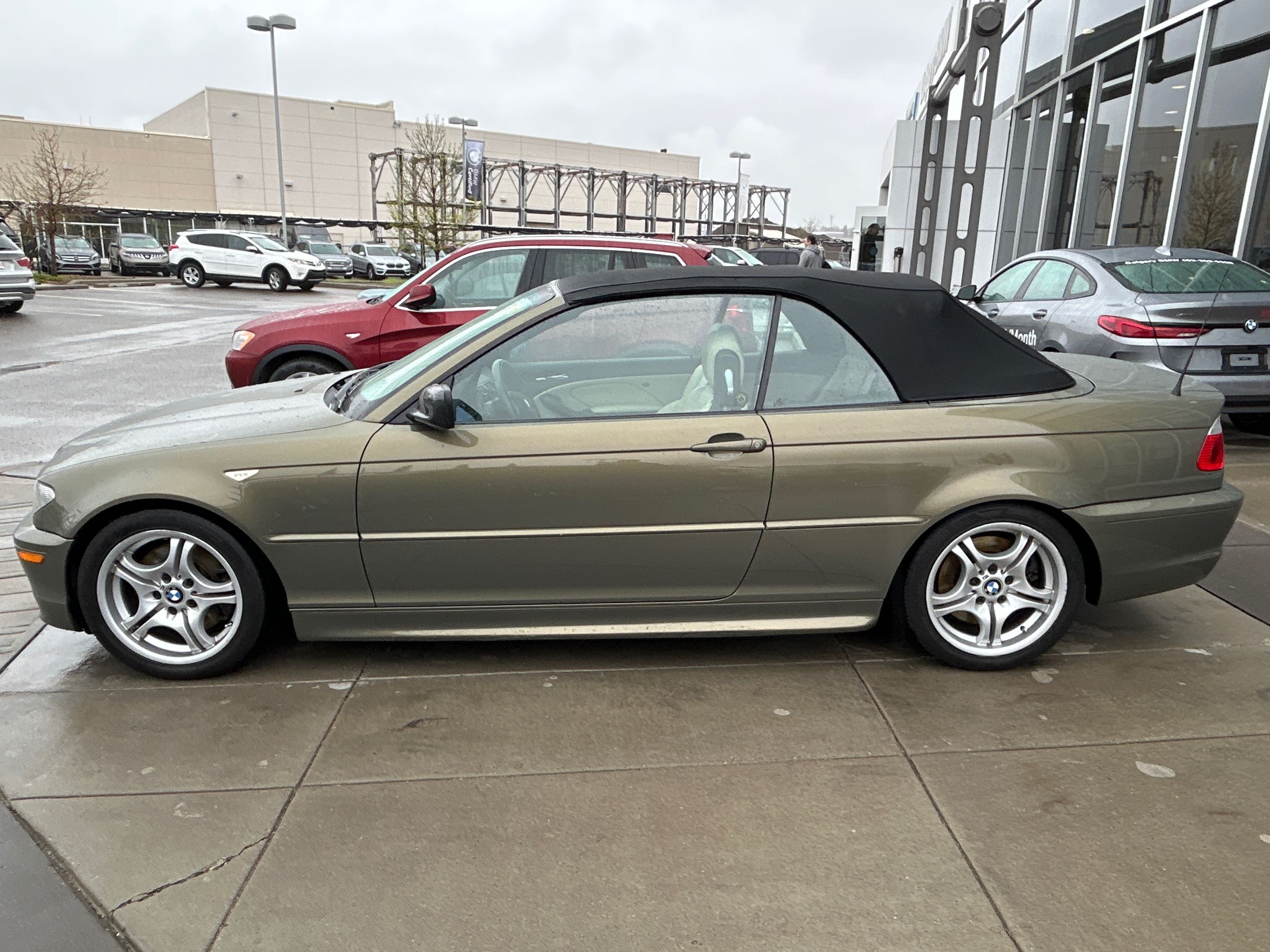 BMW 3 Series  2004 à Calgary, Alberta
