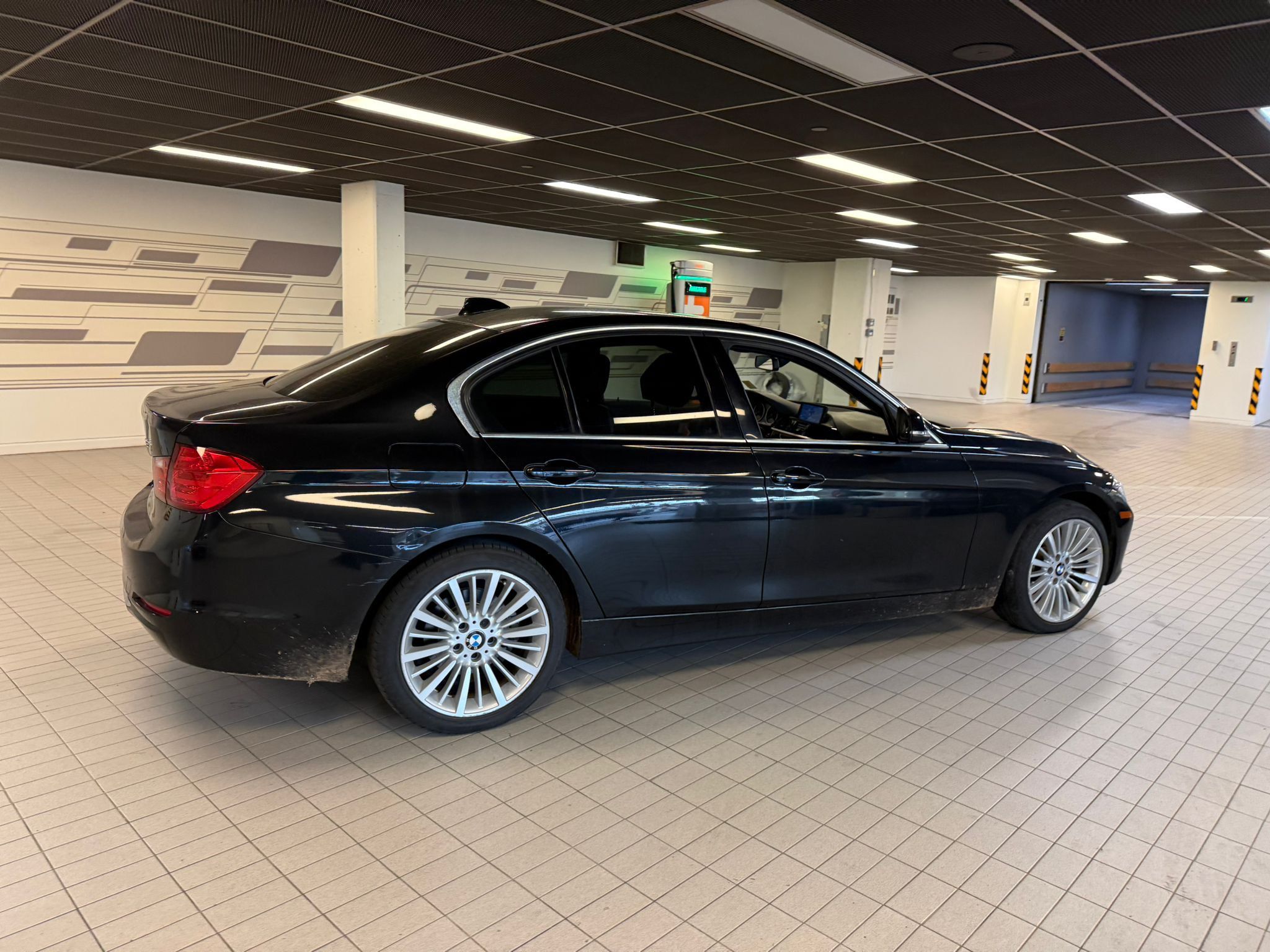 BMW 328i  2014 à Vancouver, Colombie-Britannique