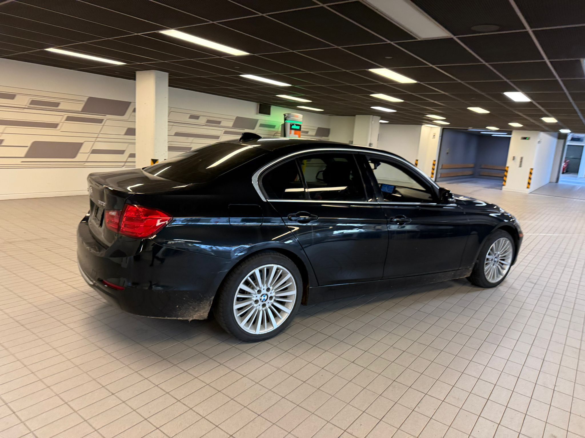 BMW 328i  2014 à Vancouver, Colombie-Britannique