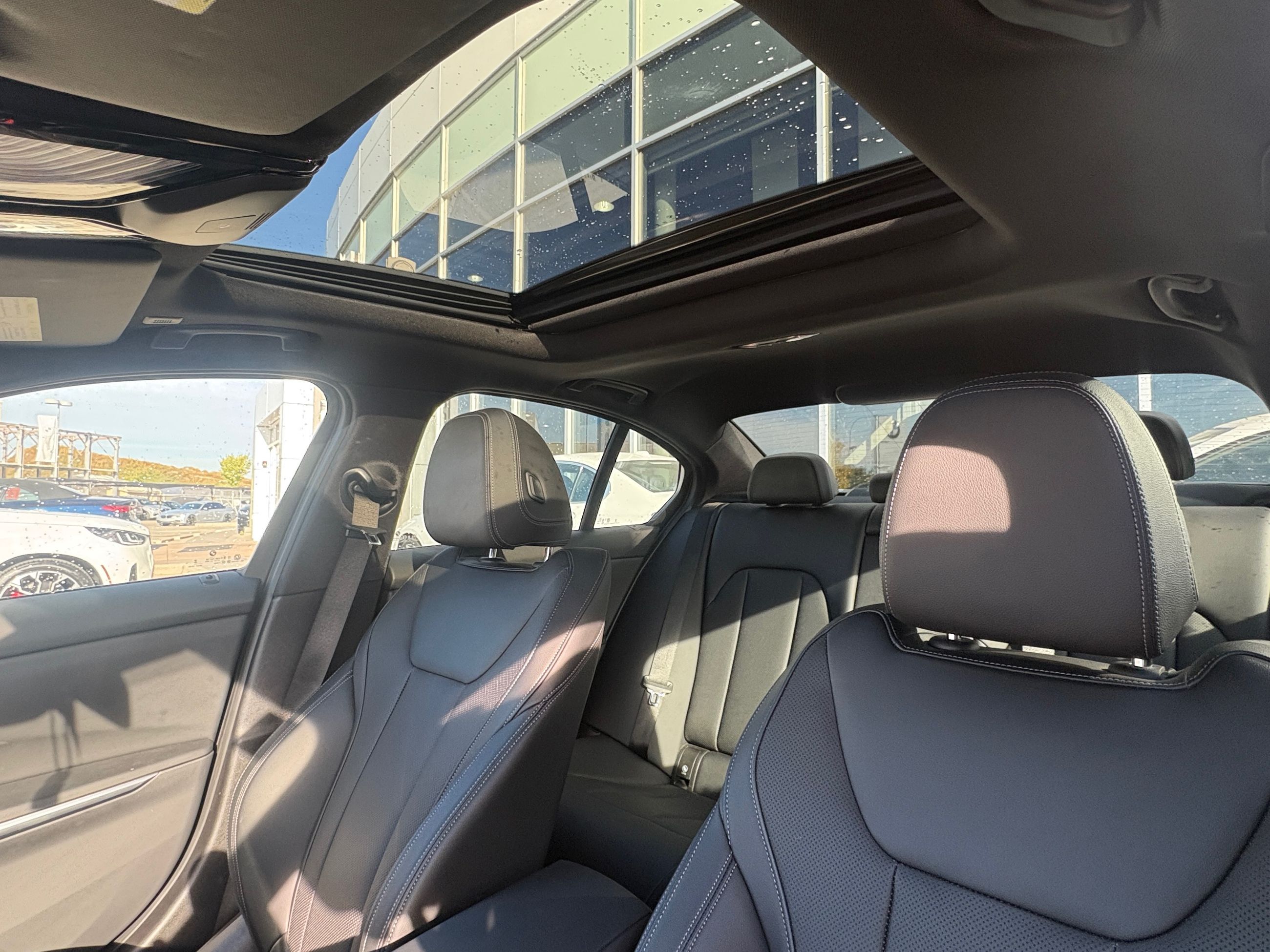 2025 BMW 330i