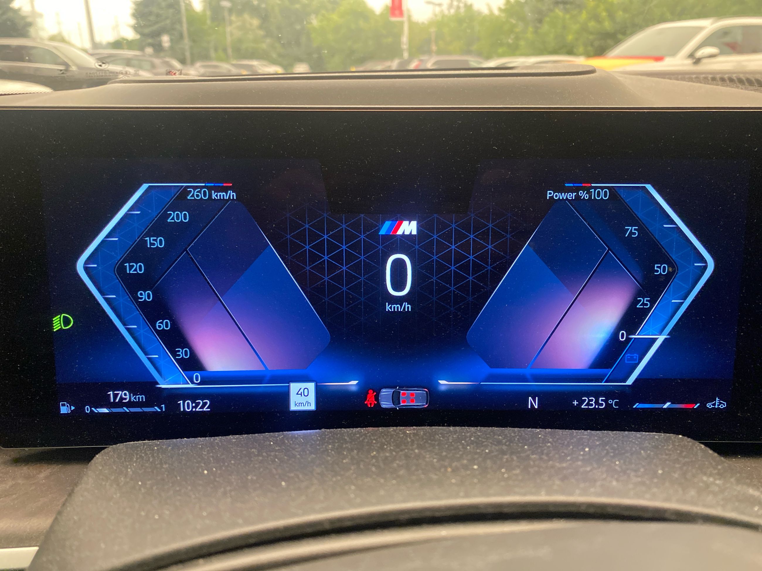 2023 BMW X7