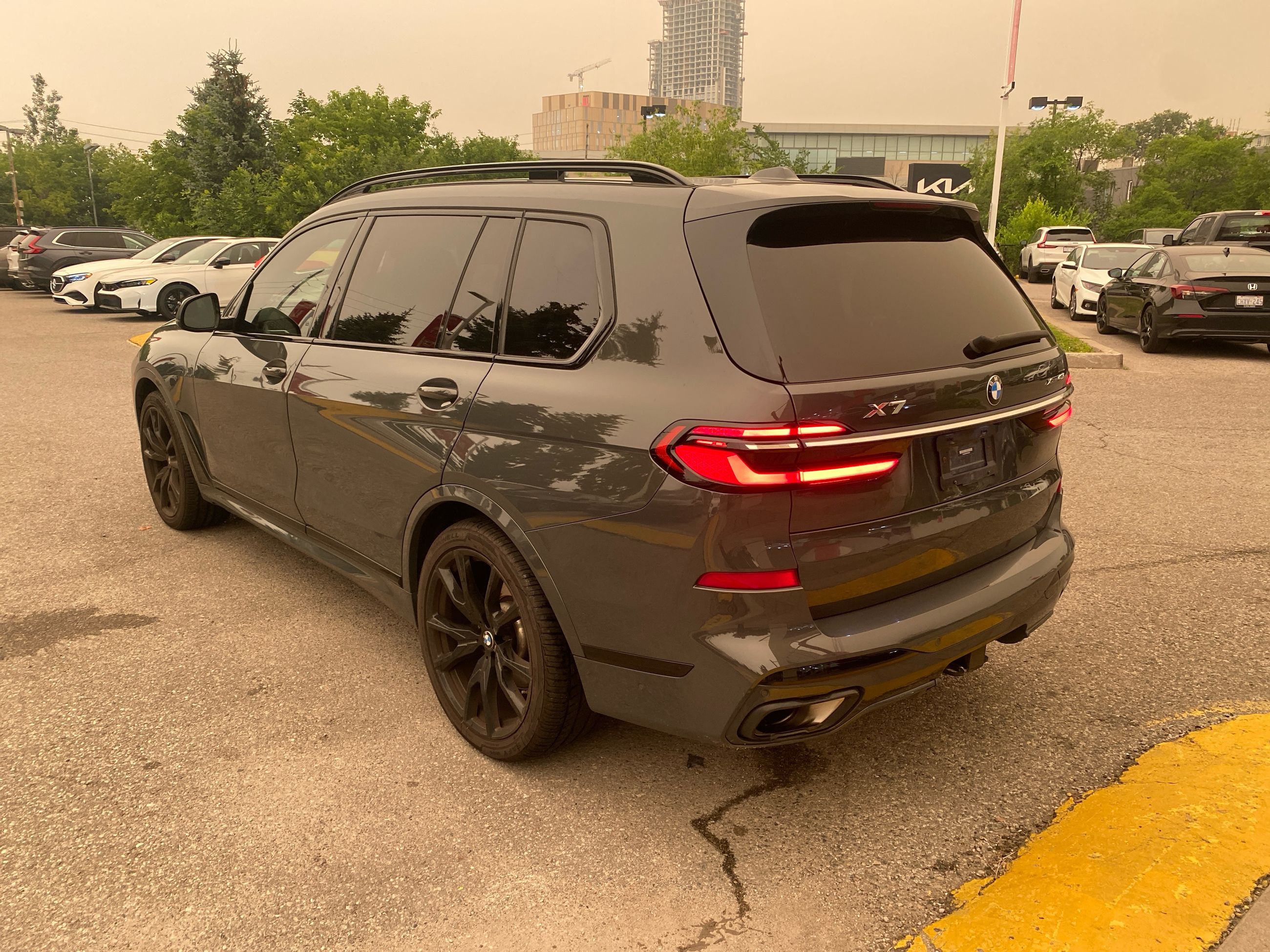 2023 BMW X7