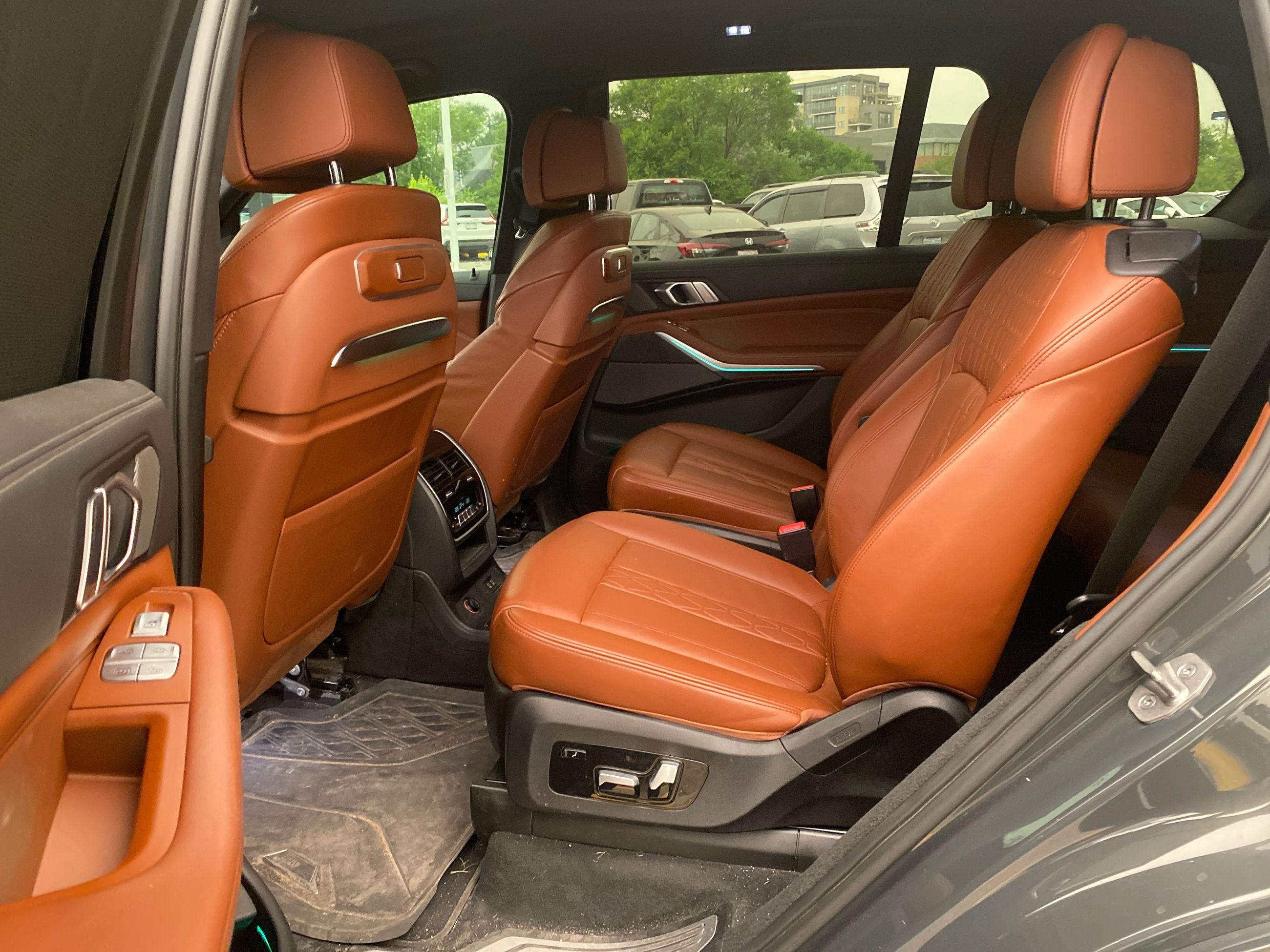 2023 BMW X7