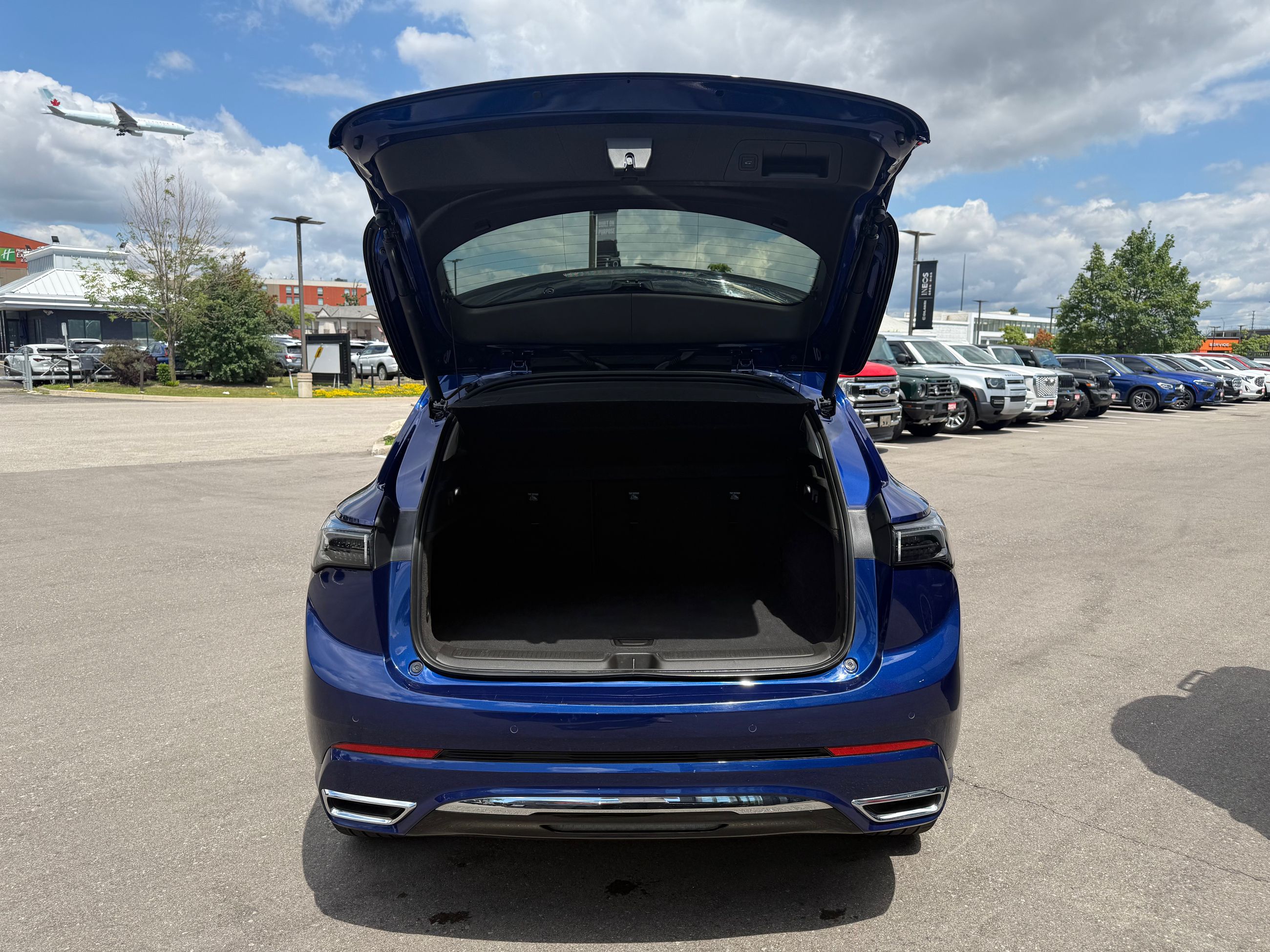 2024 Buick ENVISION in Mississauga, Ontario