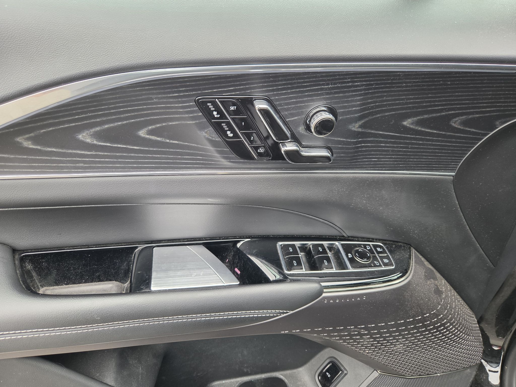 Cadillac LYRIQ  2024
