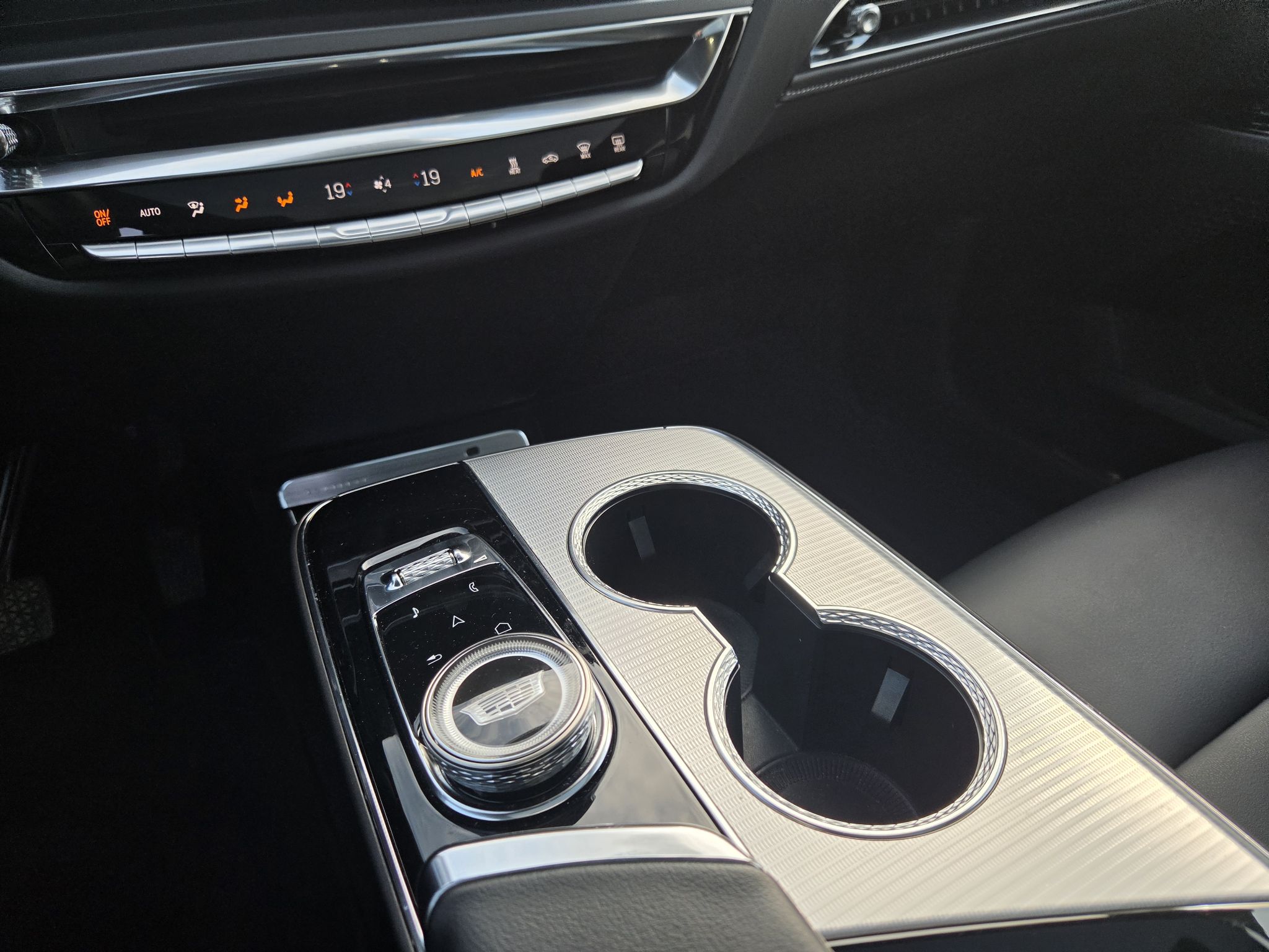 Cadillac LYRIQ  2024