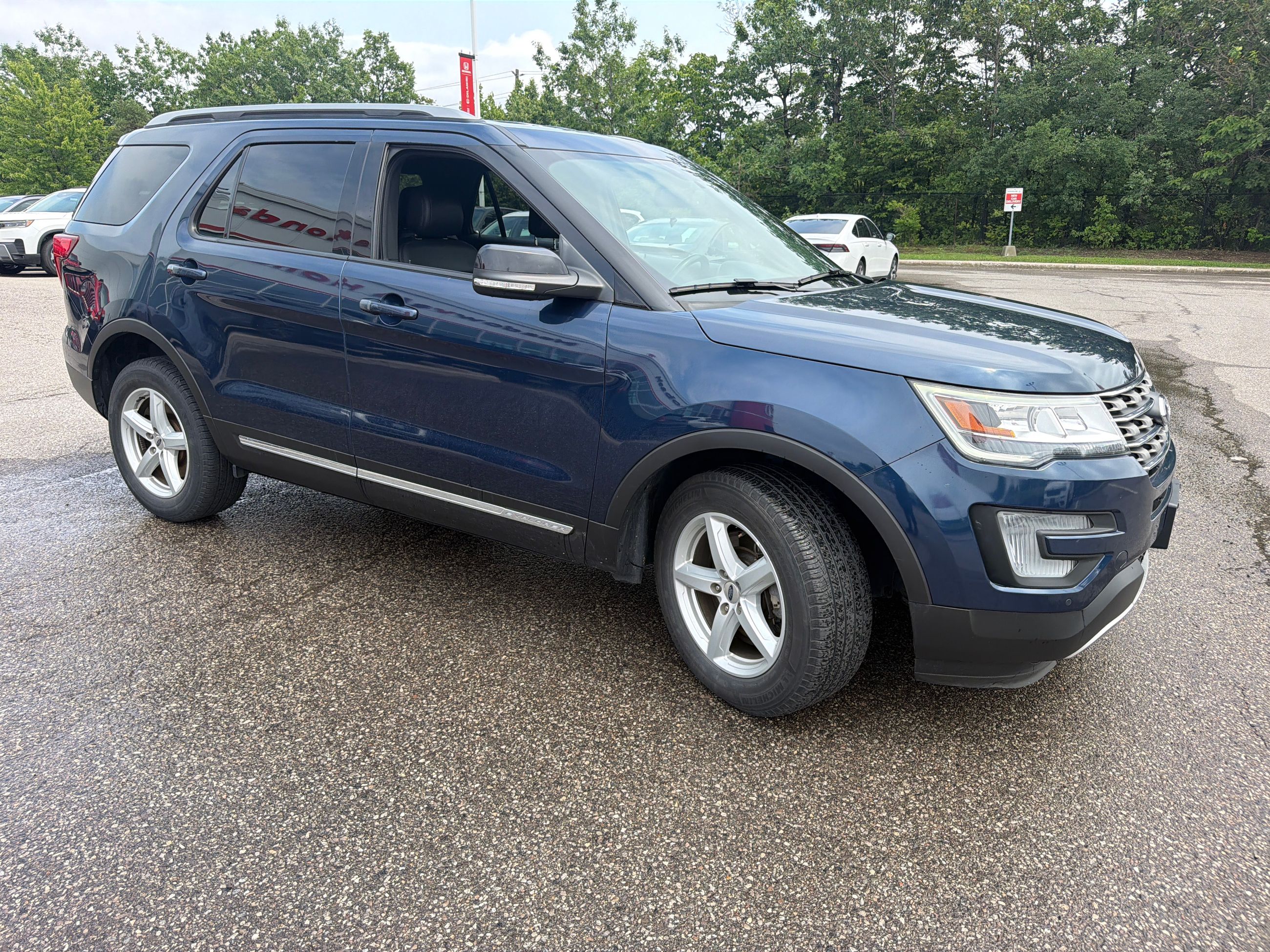 2017 Ford Explorer in Mississauga, Ontario