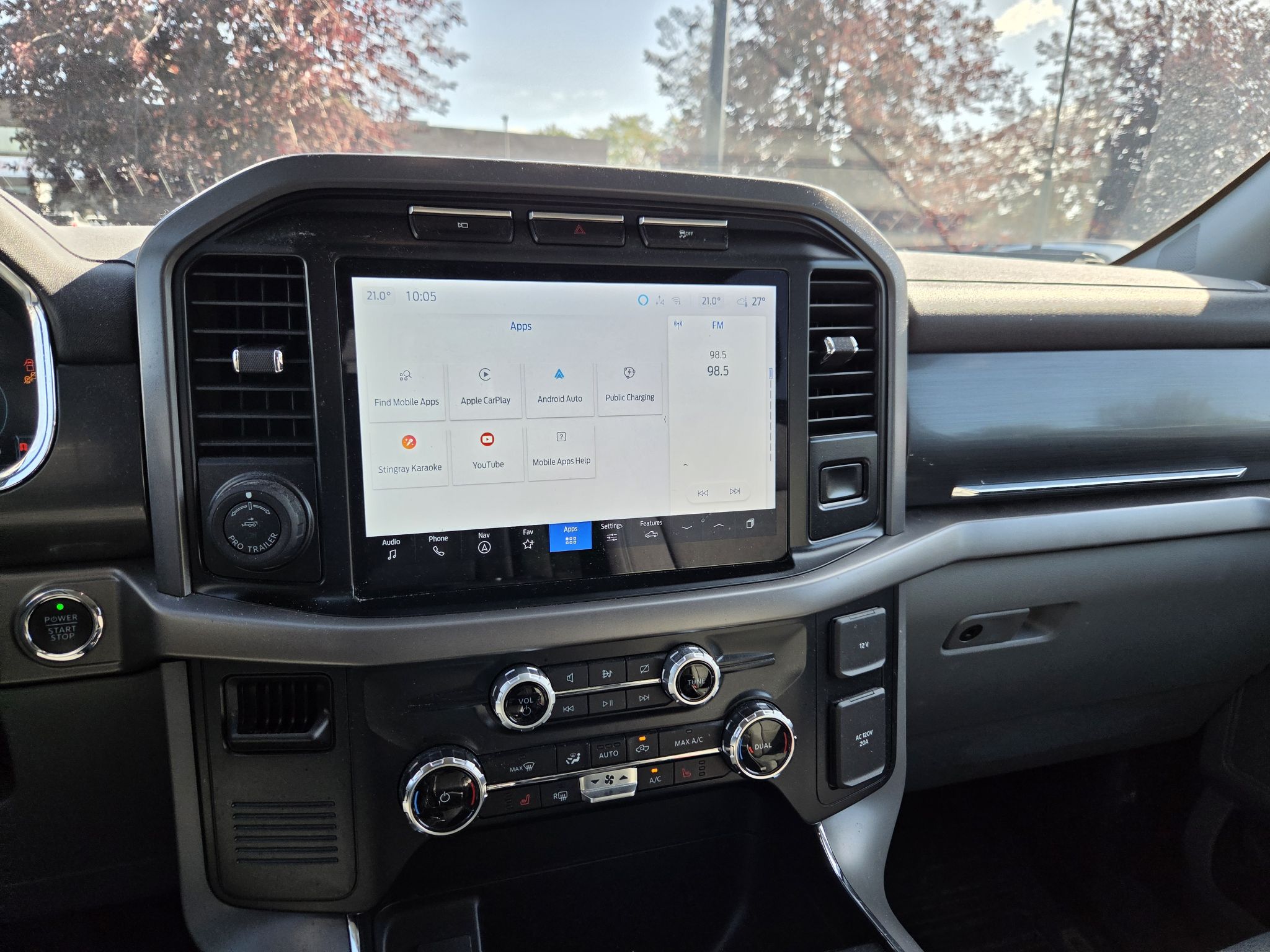 Ford F-150 Lightning  2024