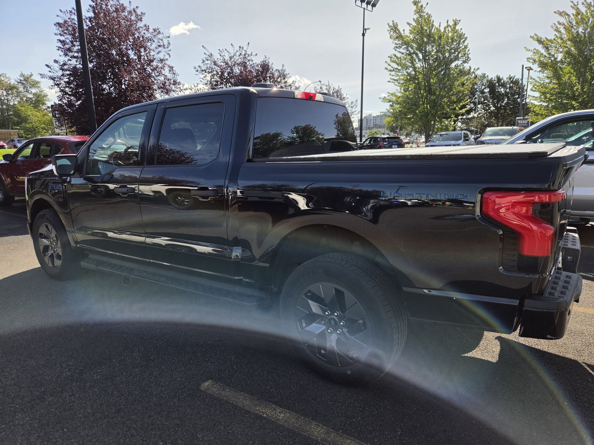 Ford F-150 Lightning  2024