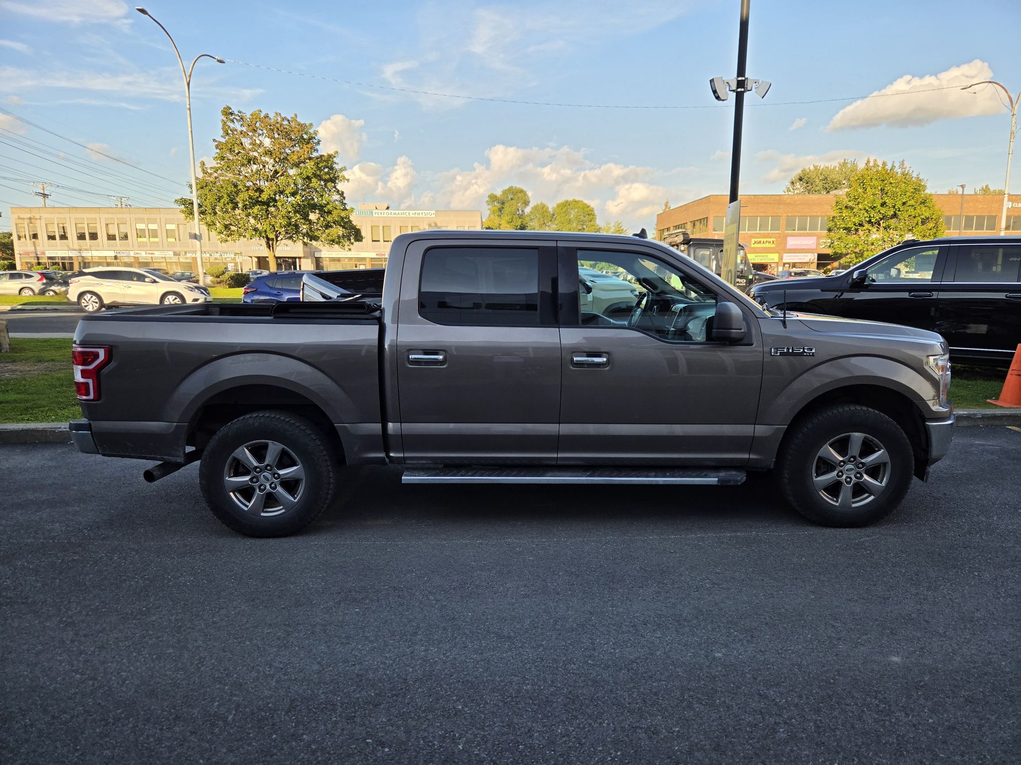 2020 Ford F-150 in Dollard-des-Ormeaux, Quebec