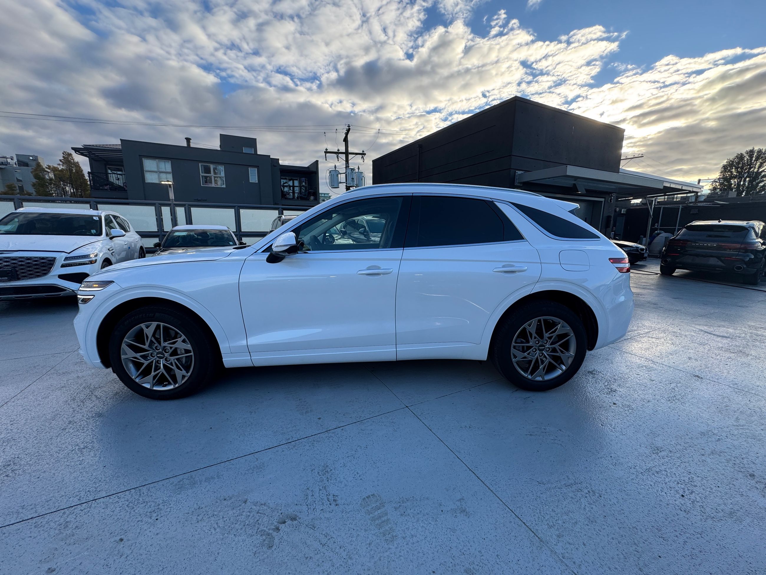 2023  GV70