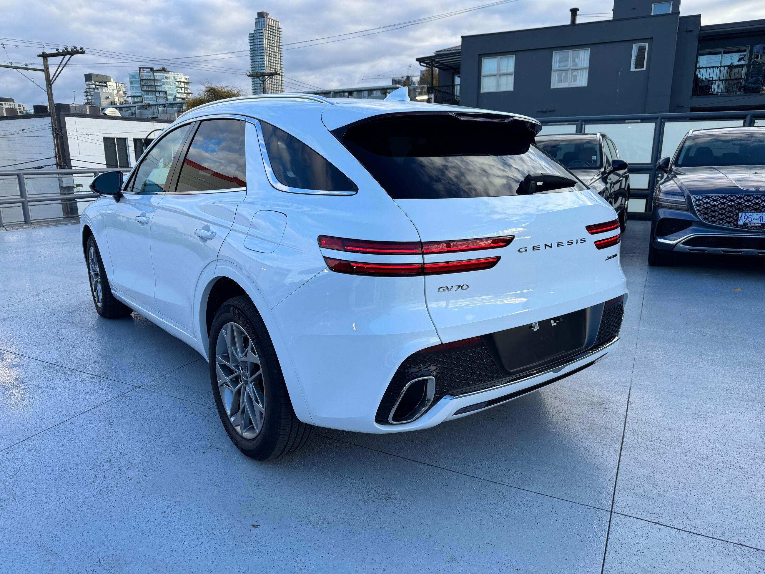 2023  GV70