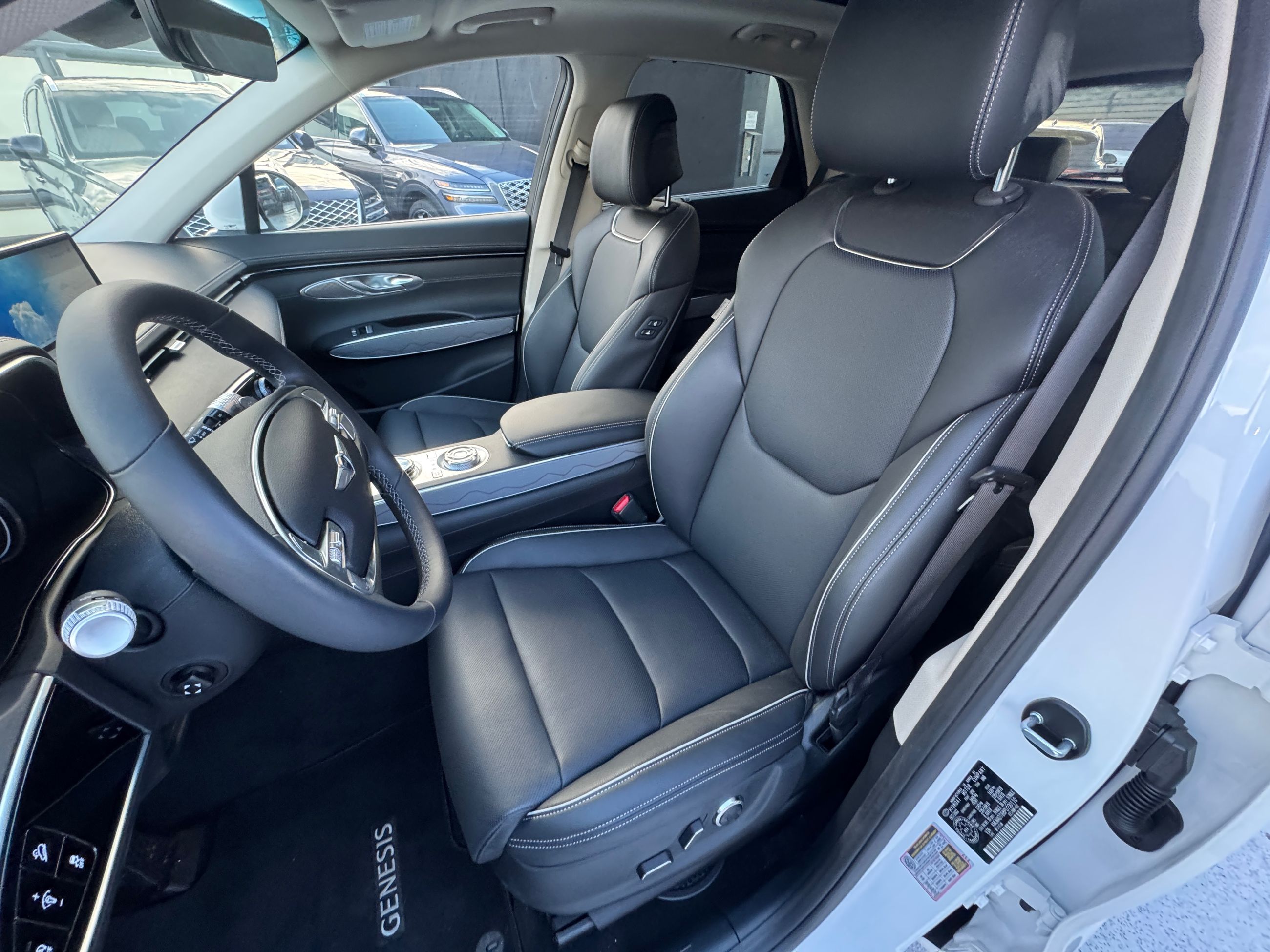 2023  GV70