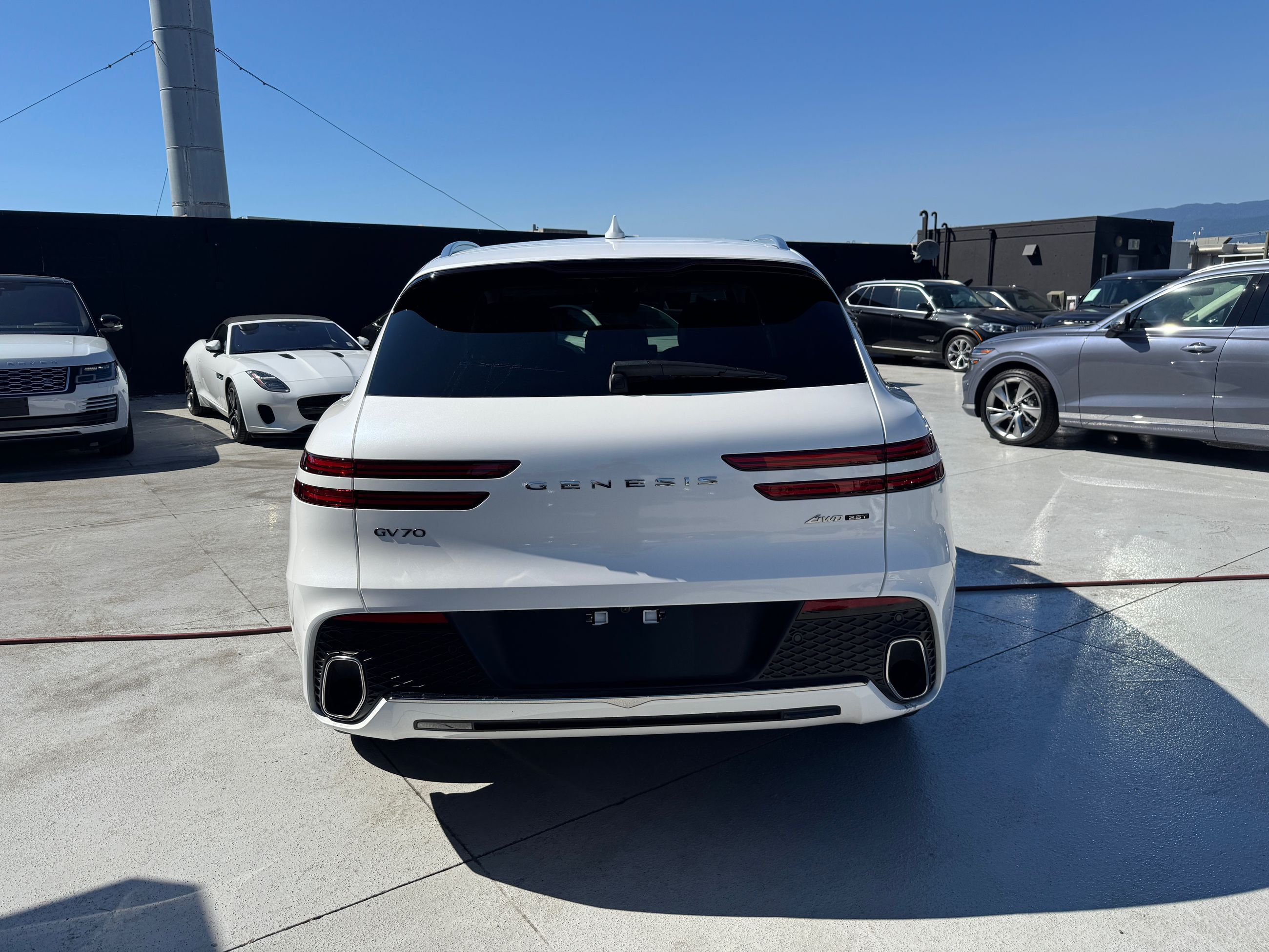 2025 GENESIS GV70