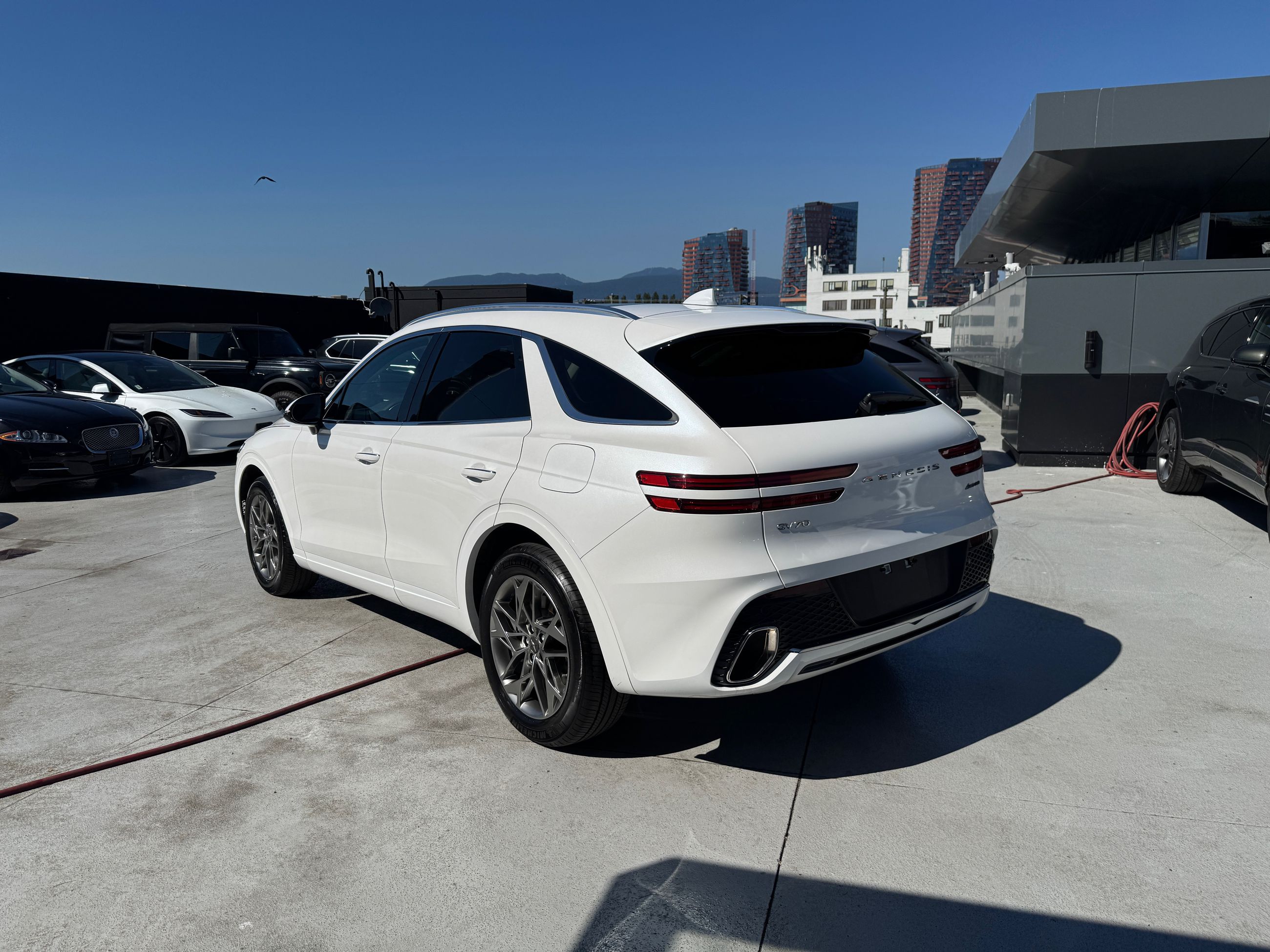 2025 GENESIS GV70