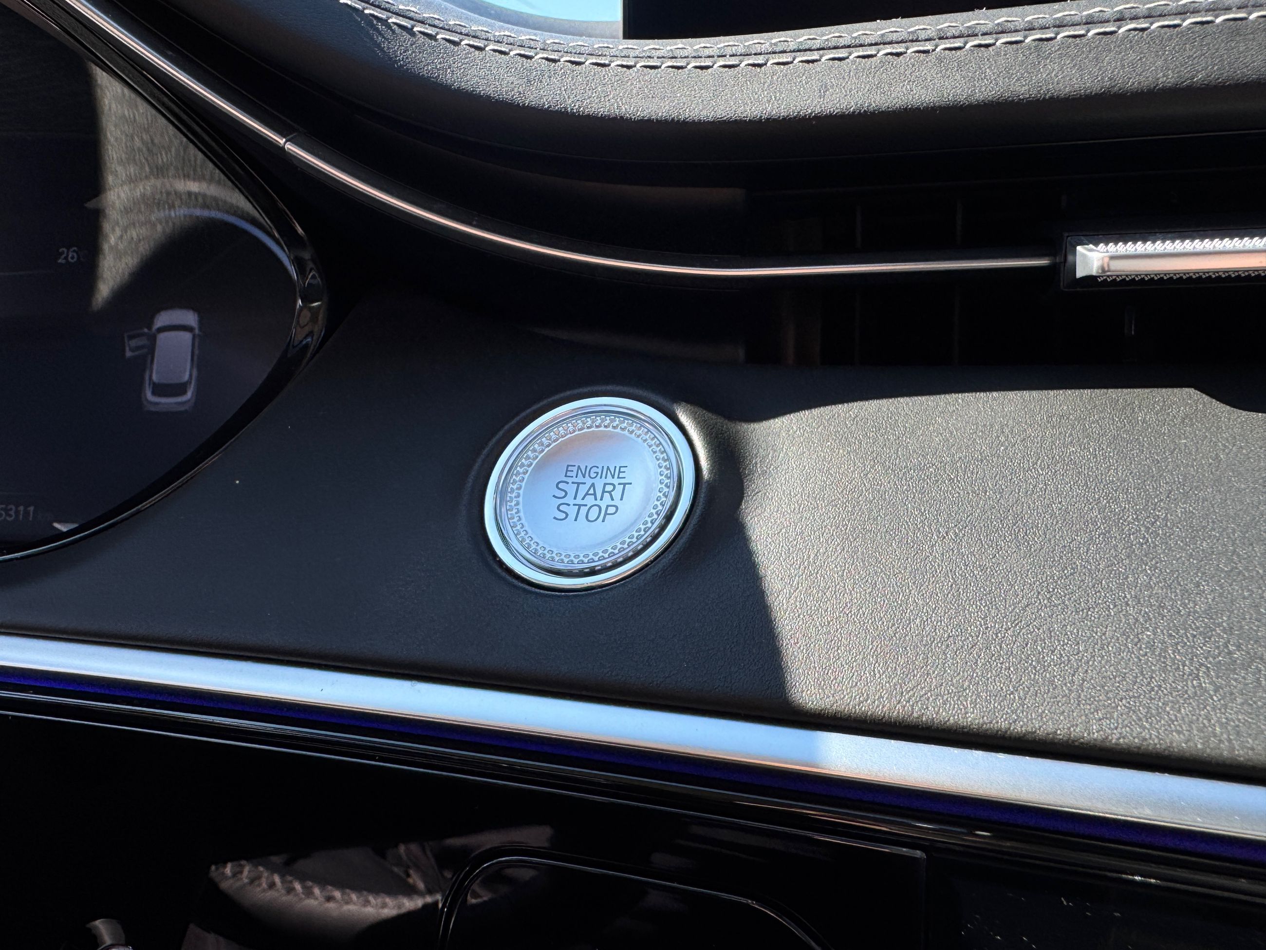 2025 GENESIS GV70