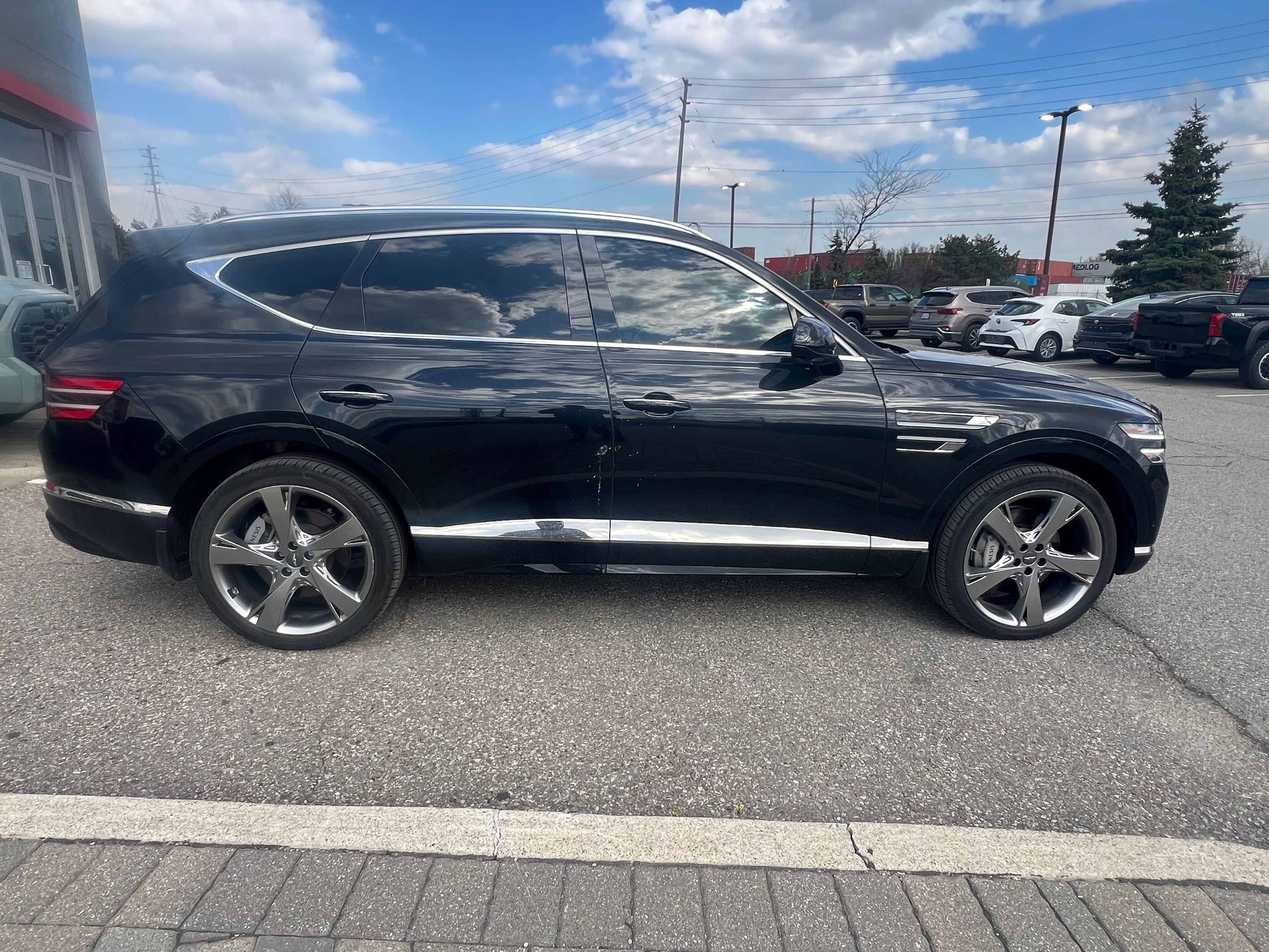 2023 GENESIS GV80 in Bolton, Ontario
