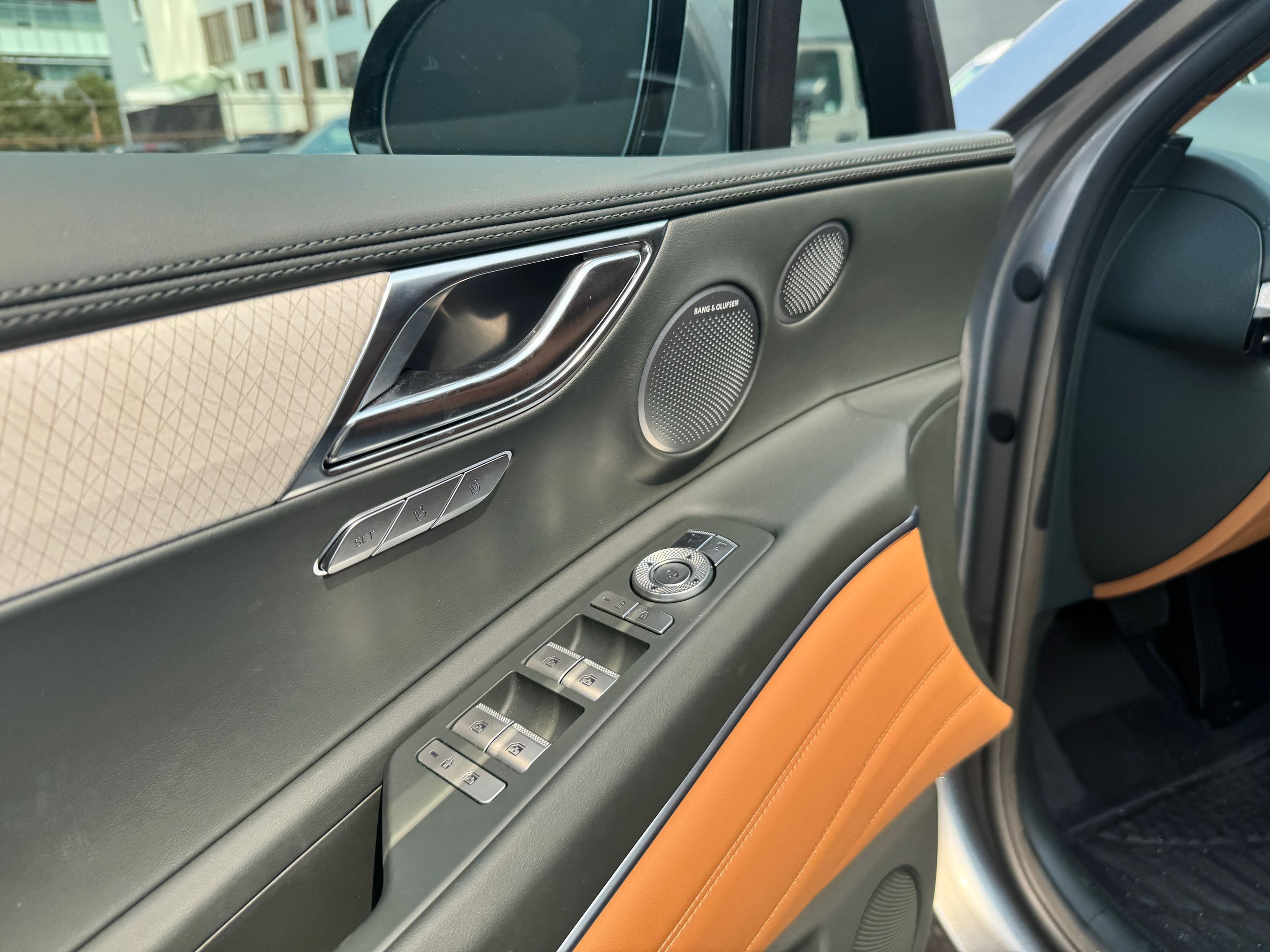 2025 GENESIS GV80