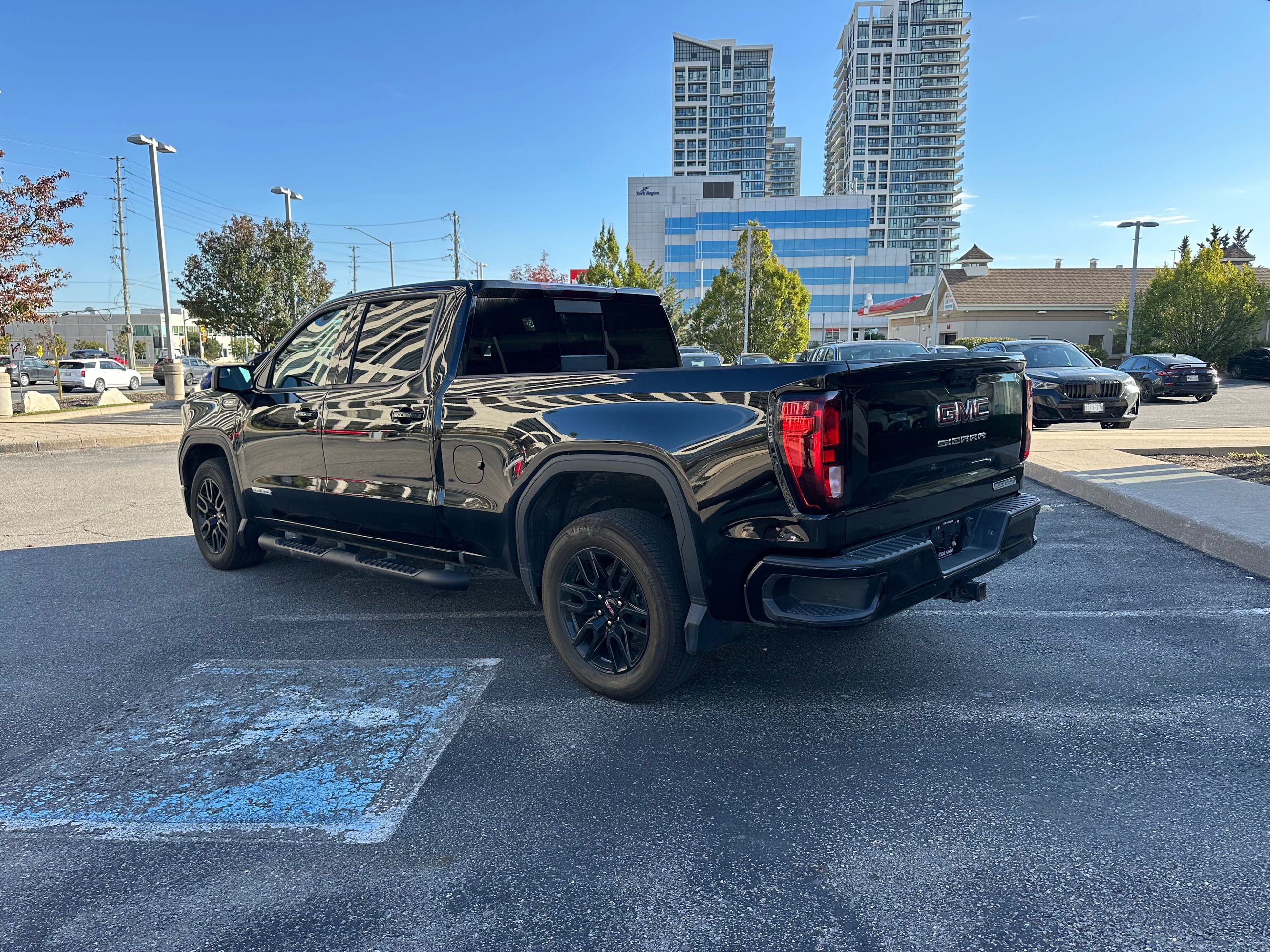 2024 GMC Sierra 1500 in Vaughan, Ontario