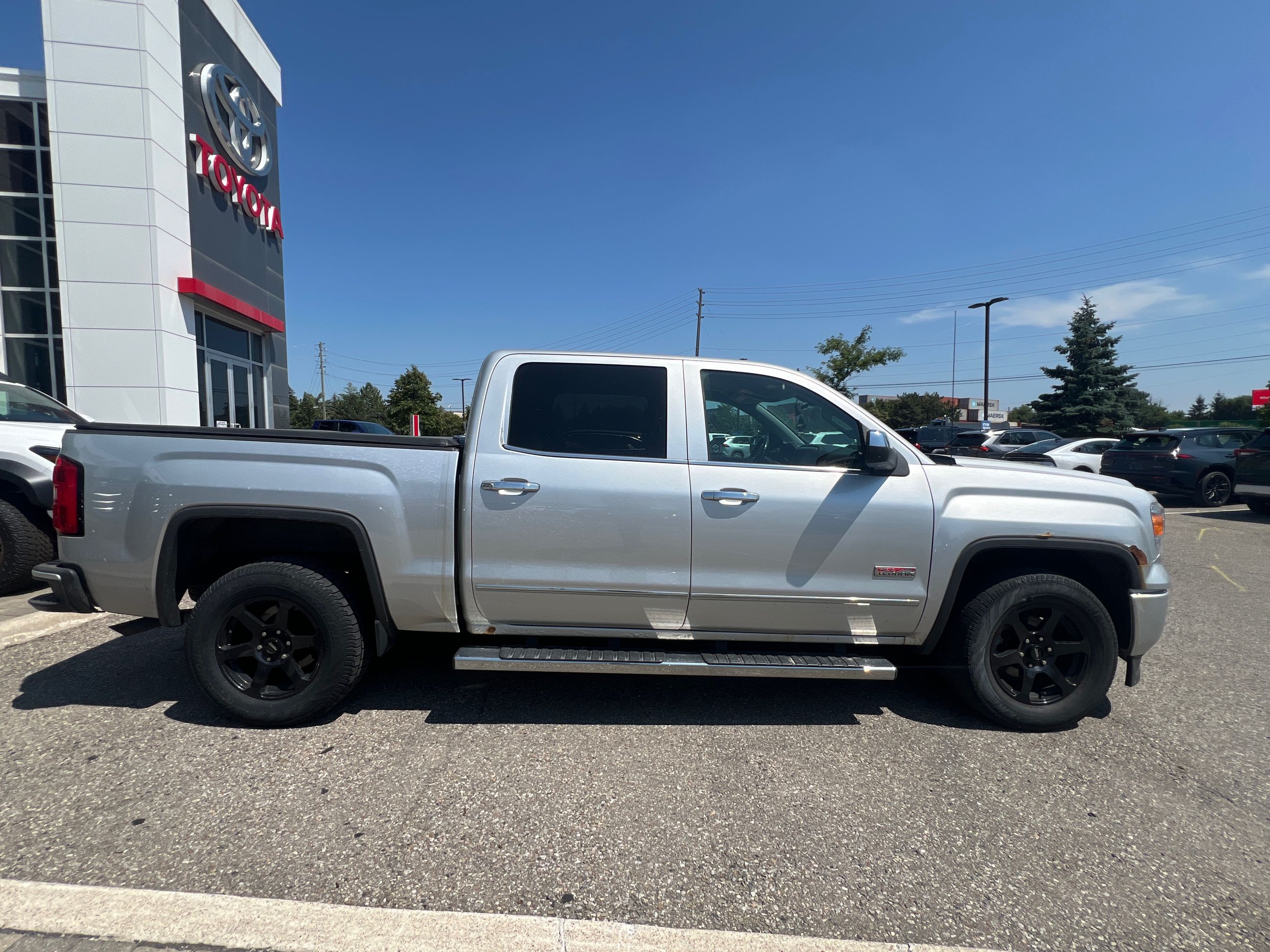 2014 GMC Sierra in Bolton, Ontario