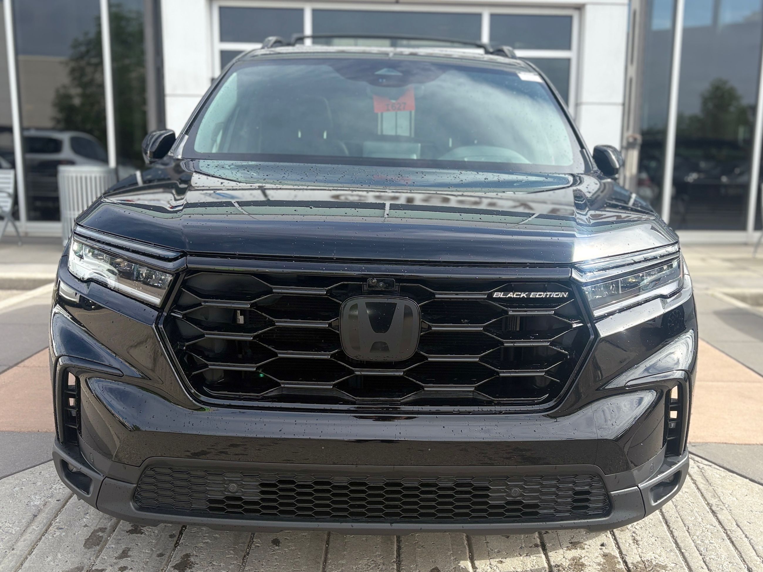 2025 Honda Pilot in Calgary, Alberta