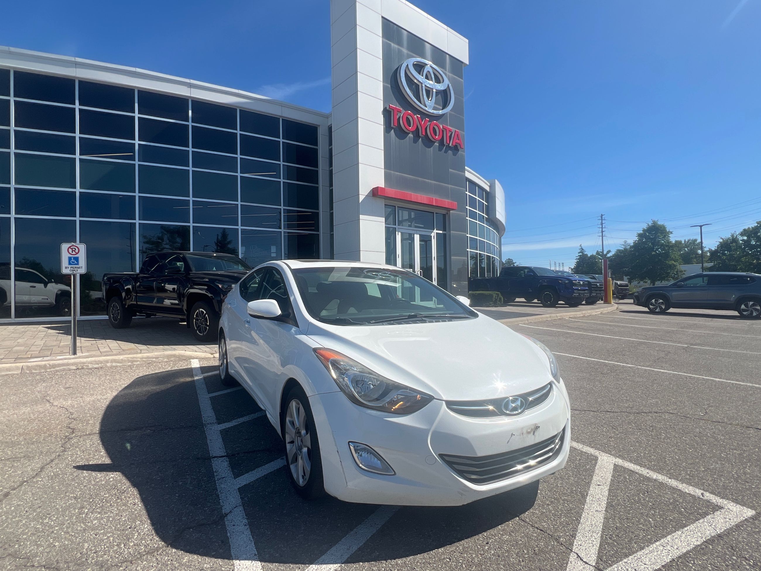 2013 Hyundai Elantra in Bolton, Ontario