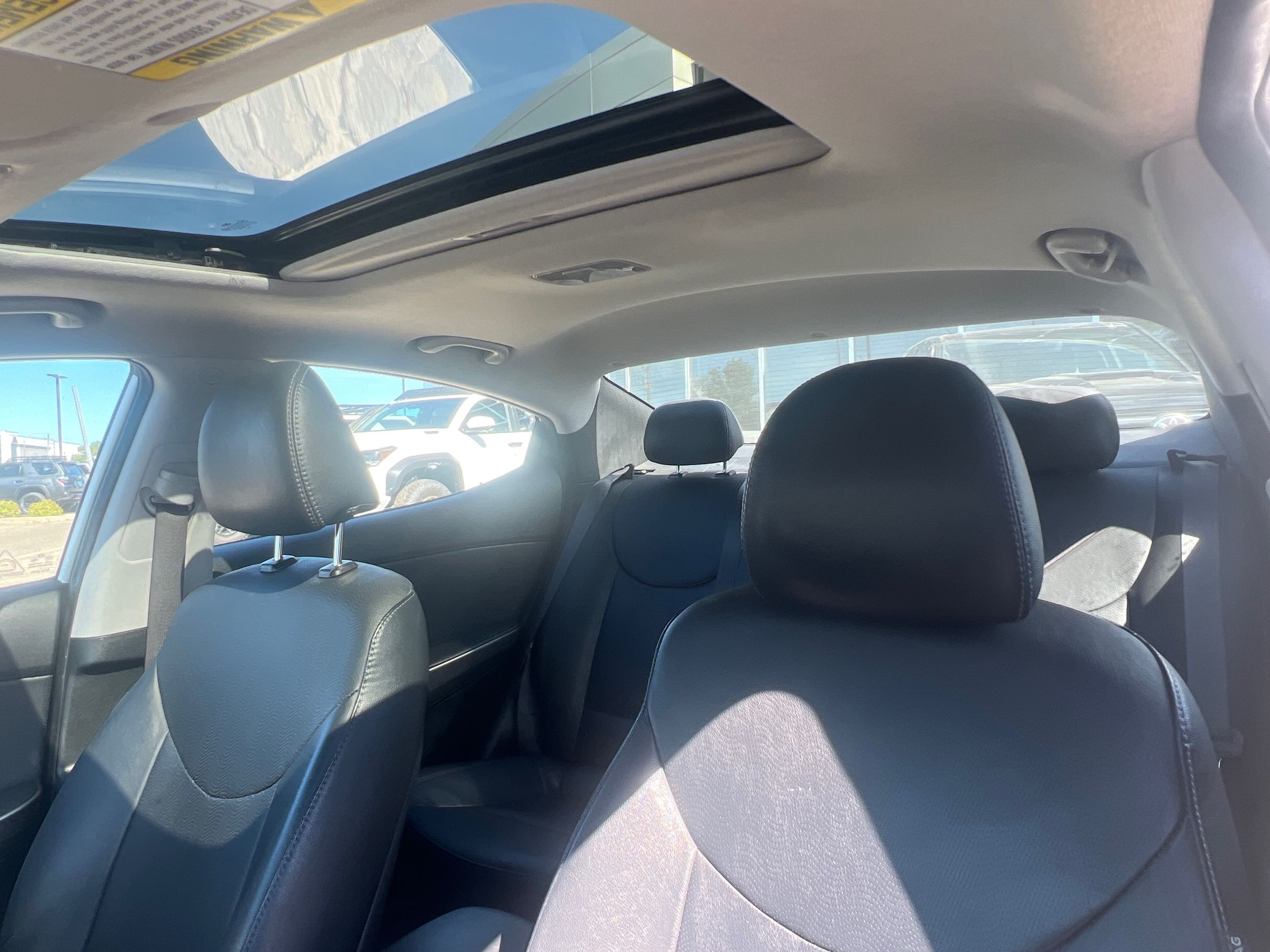 2013 Hyundai Elantra in Bolton, Ontario